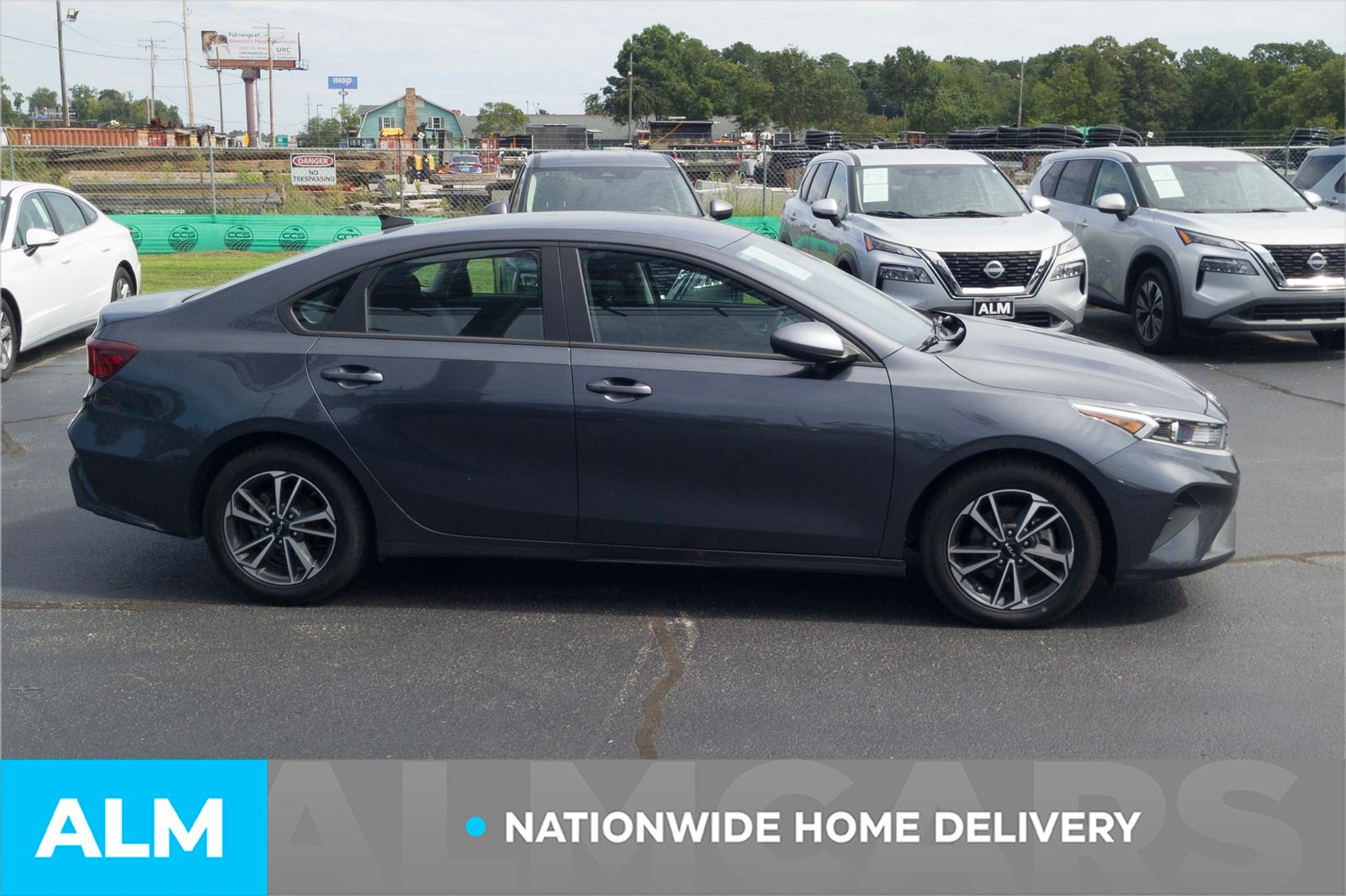 2023 Kia Forte LXS photo 4