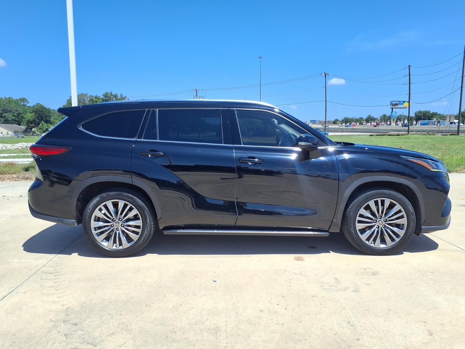 2020 Toyota Highlander Platinum - 4