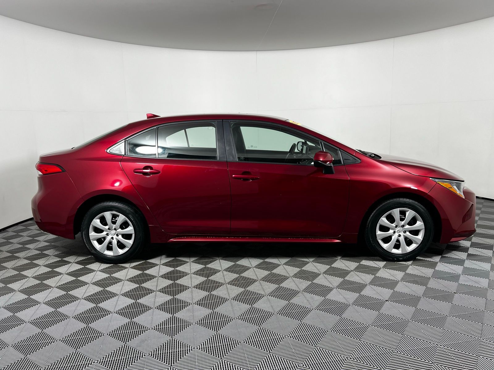 Thumbnail: 2023 Toyota Corolla - 4