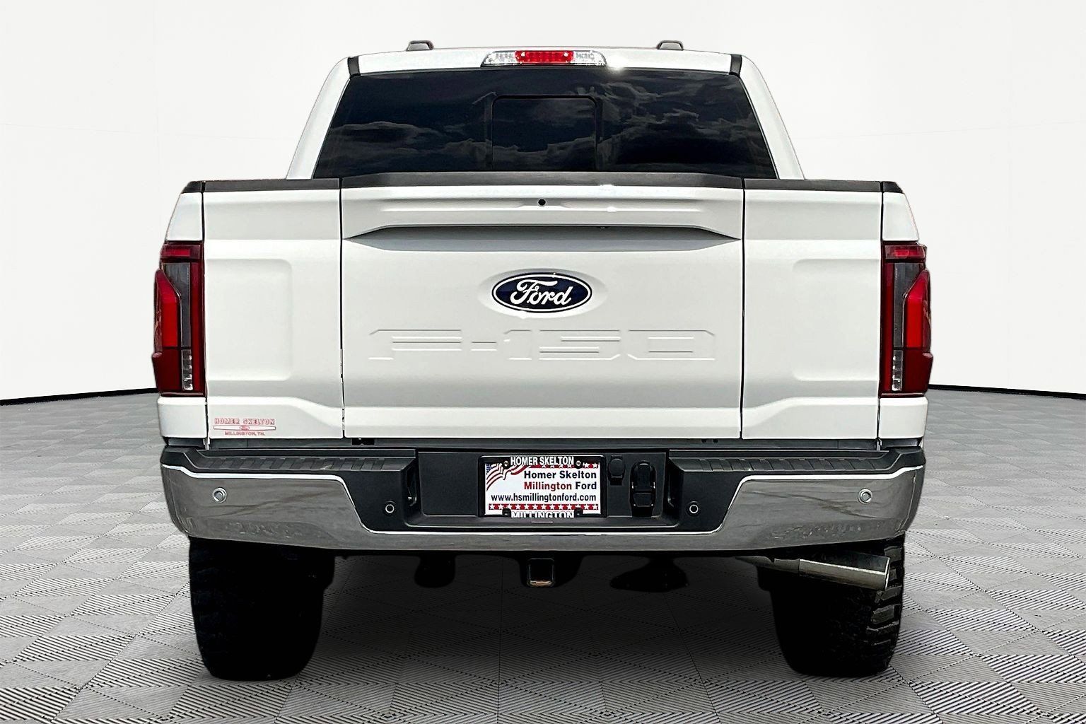 View vehicle photo 4