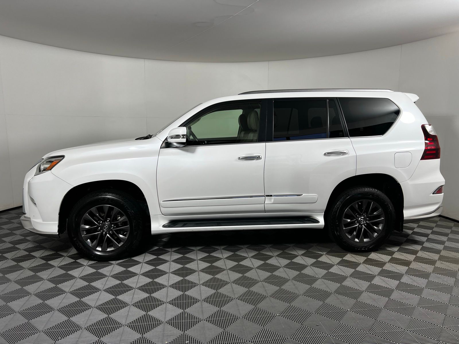 2017 Lexus GX 460 8