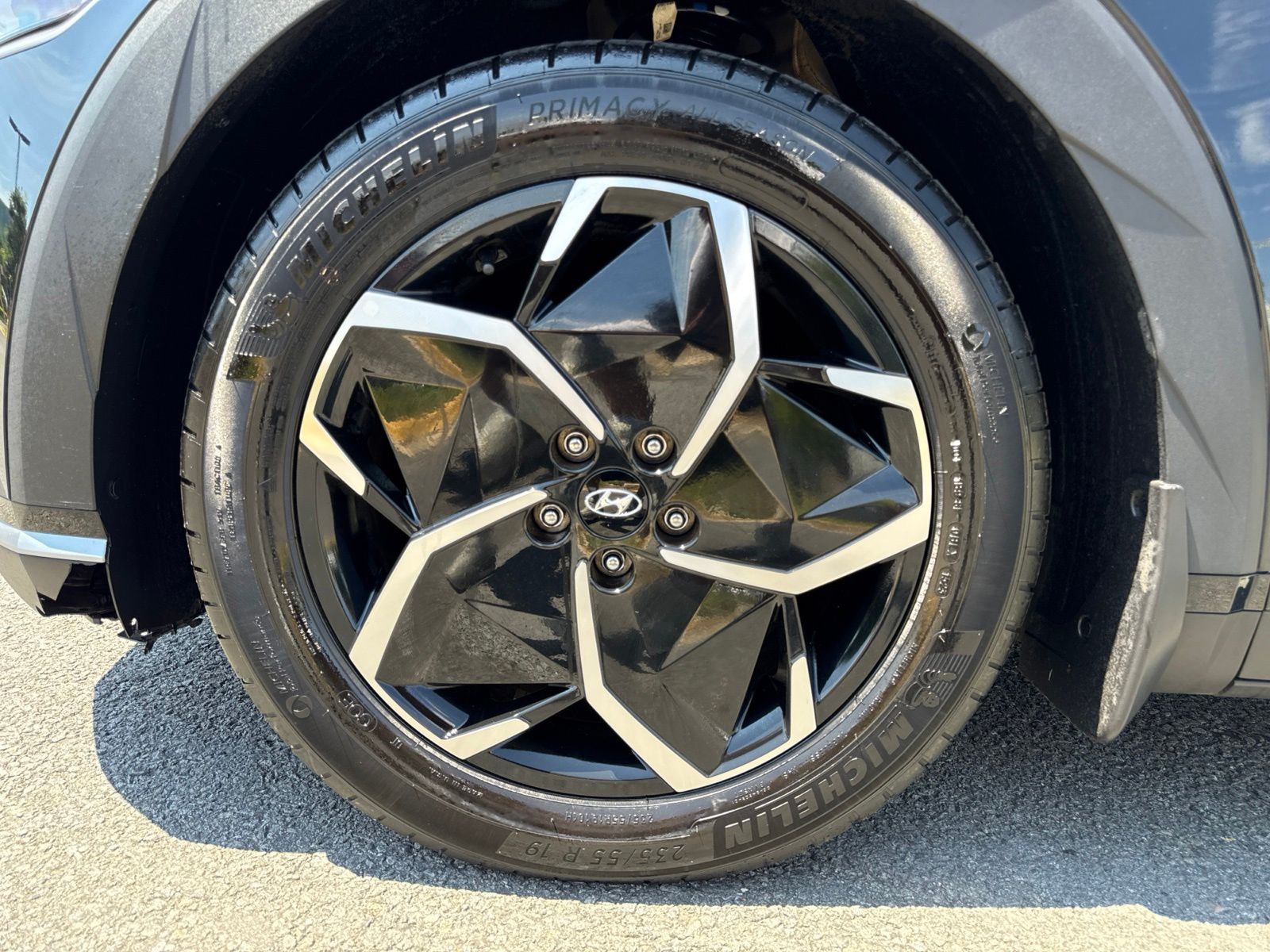 Used 2024 Black Hyundai SEL image 27