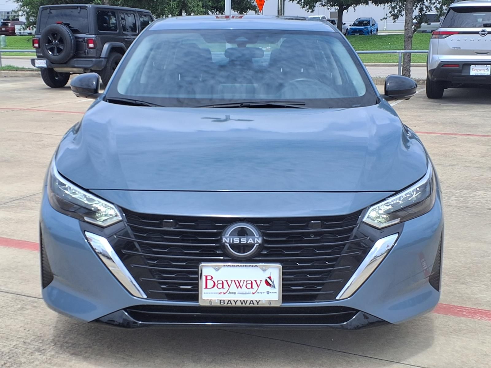 2025 Nissan Sentra SR Gray at Bravo Nissan
