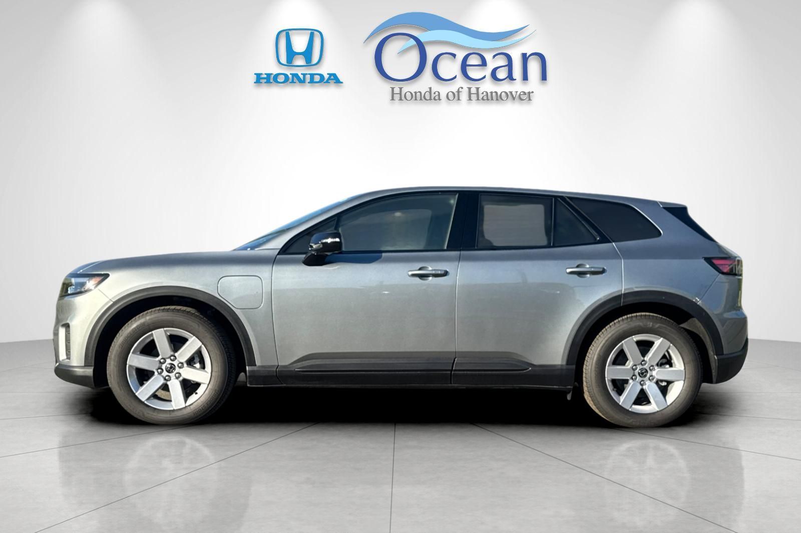New 2026 Mercury Silver Metallic Honda EX image 2