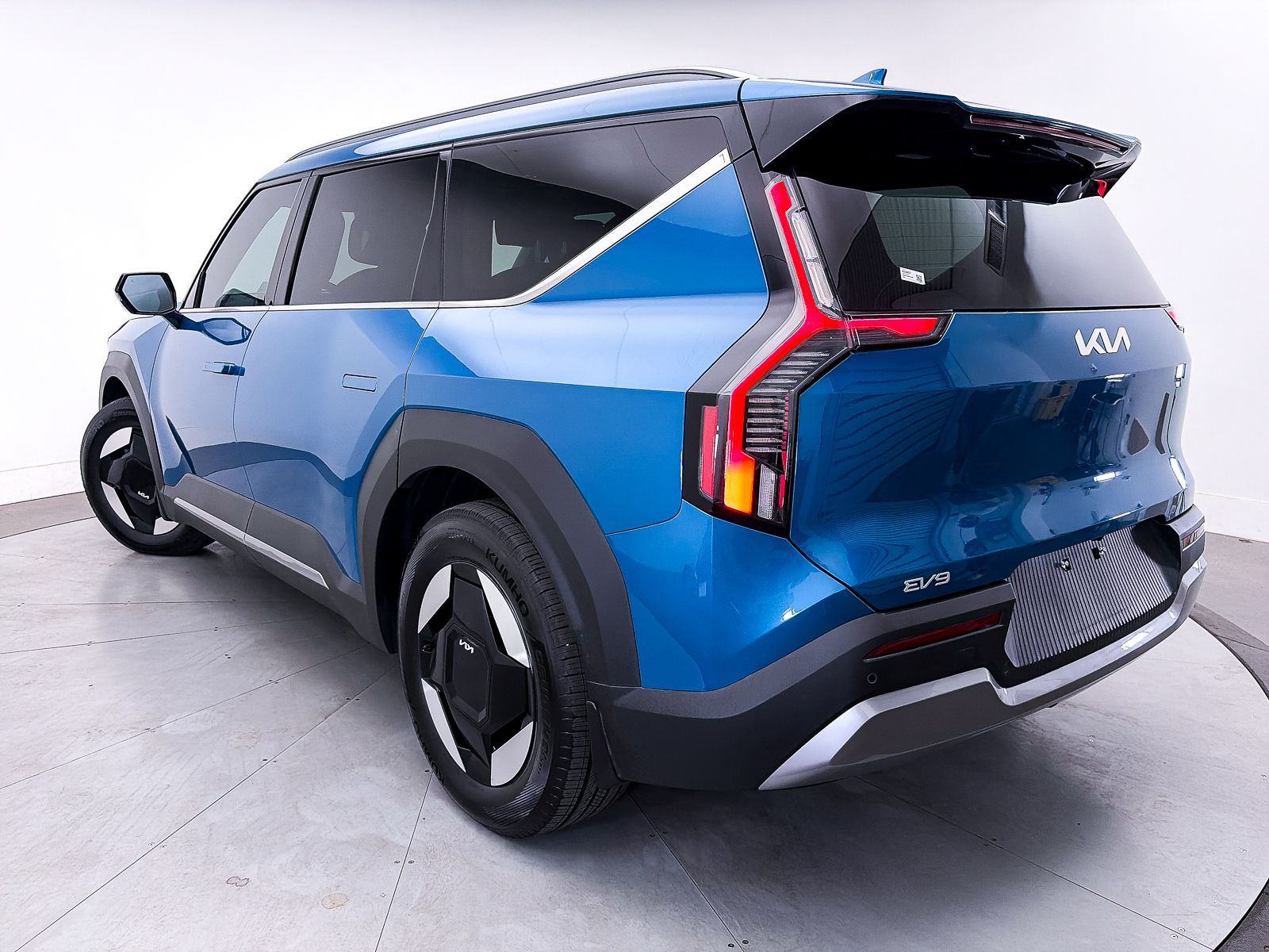 Certified 2024 Kia EV9 Wind with VIN KNDAFFS54R6042566 for sale in Scottsdale, AZ