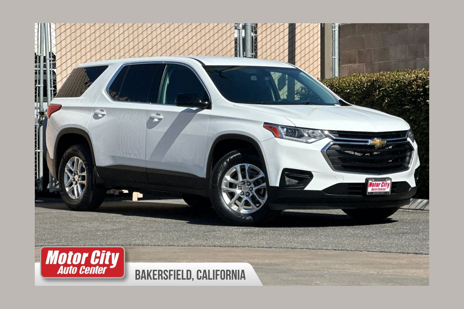 Summit White 2020 Chevrolet Traverse LS FWD SUV / Crossover Front-Wheel Drive 9-Speed Automatic