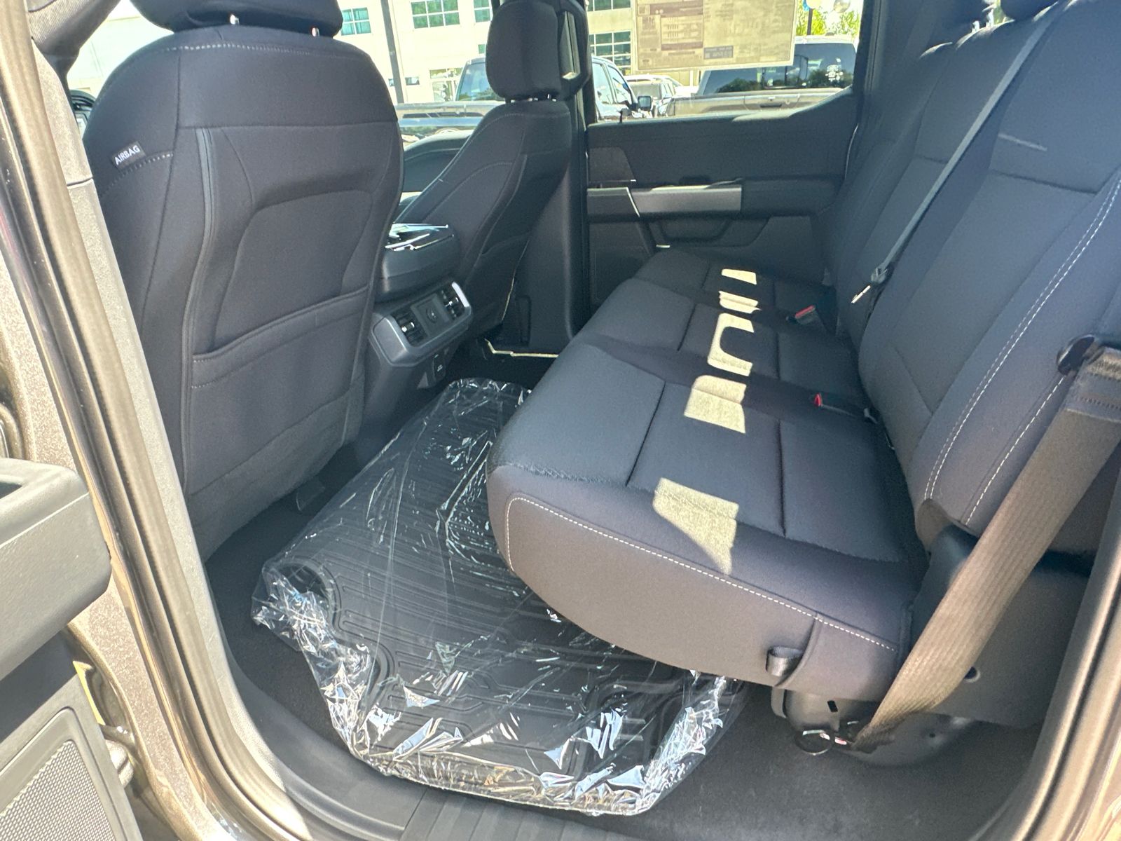New 2026 Carbonized Gray Metallic Ford XLT image 12