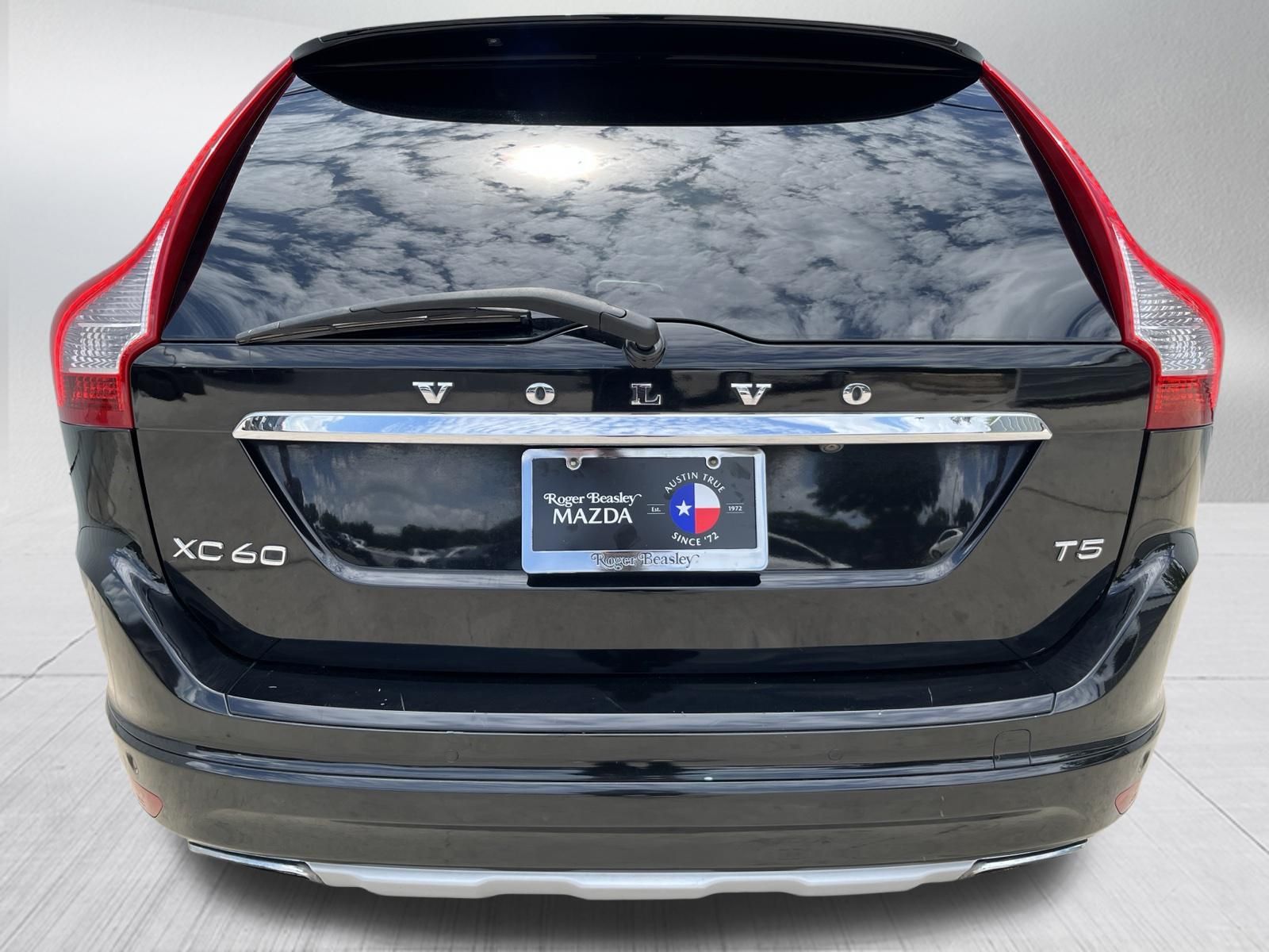 Used Car 2016 Volvo Xc60  T5 Drive-e Premier For Sale Under $12,000 In Austin, Texas