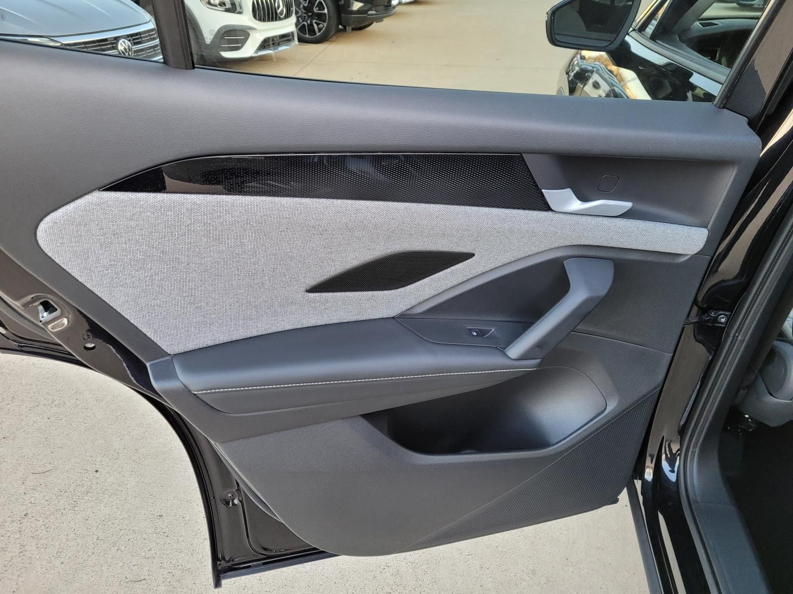 used 2025 Volkswagen Tiguan car, priced at $24,580