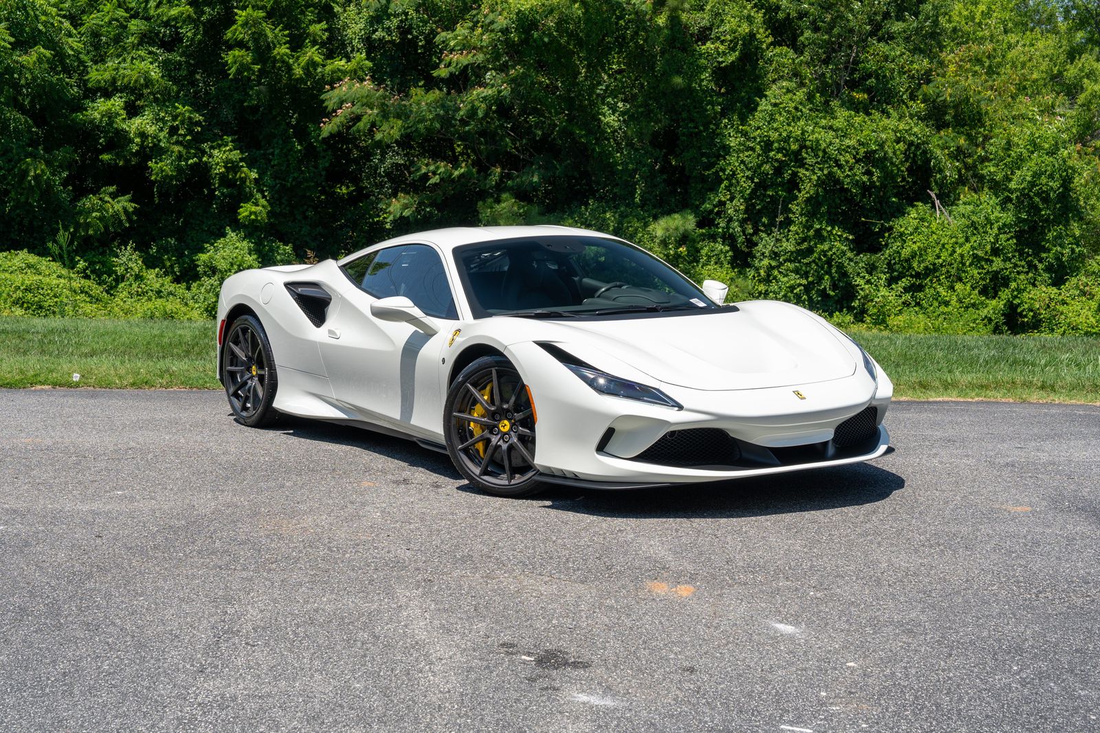 Bianco Avus 2022 Ferrari F8 Coupe Rear-Wheel Drive 7-Speed Automatic