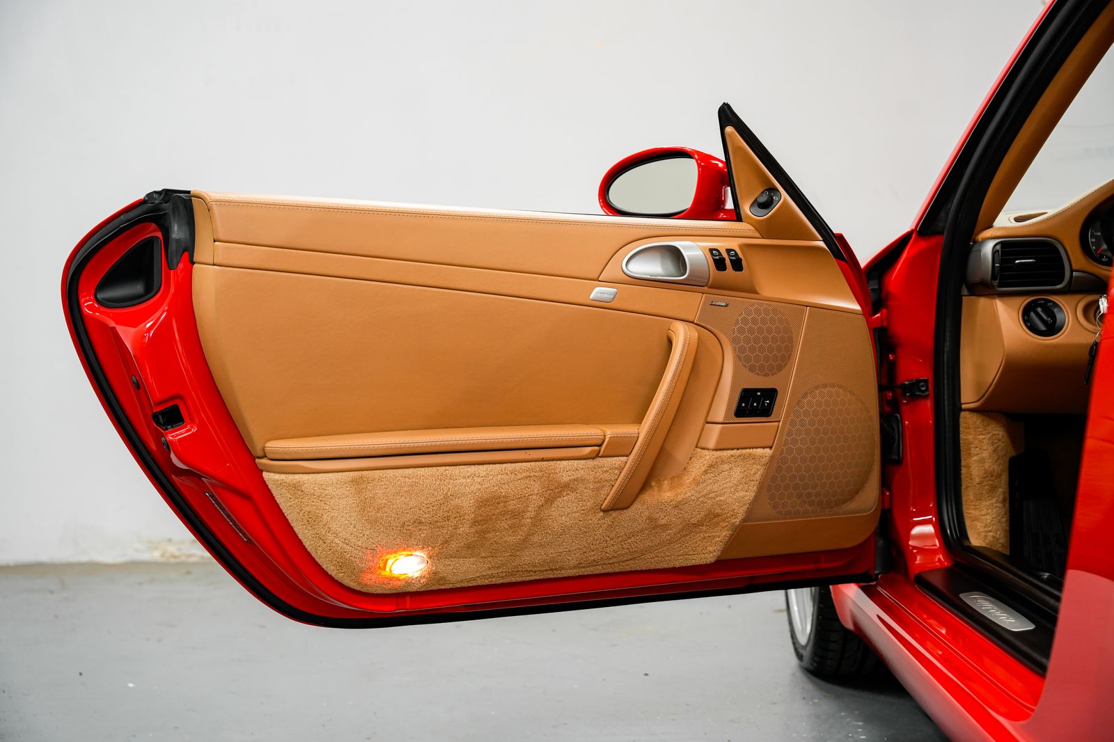2005 Porsche 911 Carrera — photo 23