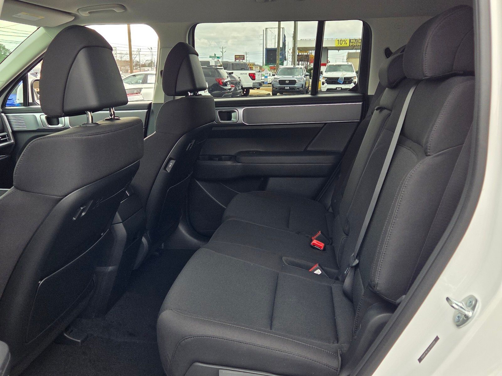 New 2026 White Hyundai SE image 6