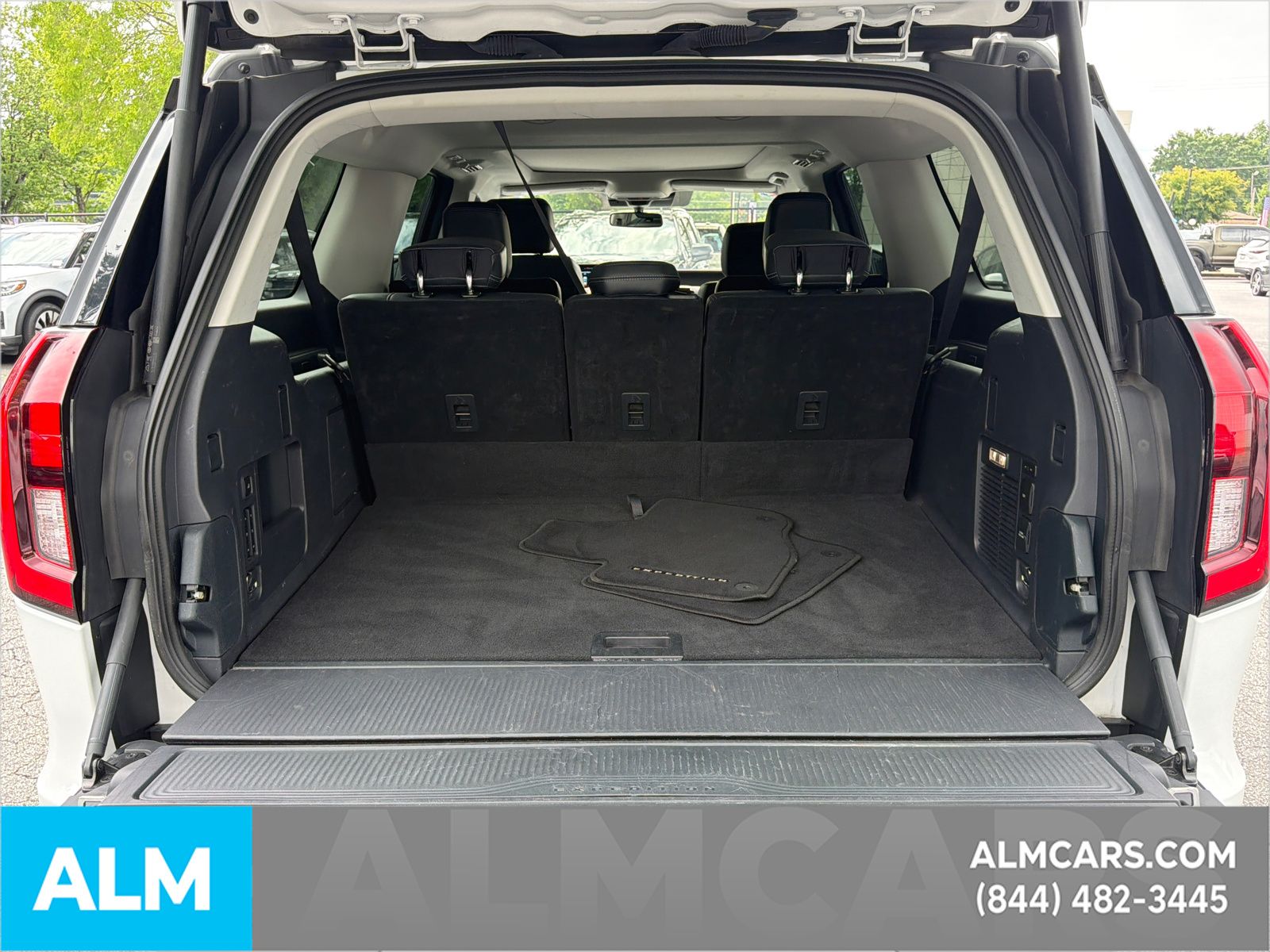 Used 2025 White Ford Platinum image 21