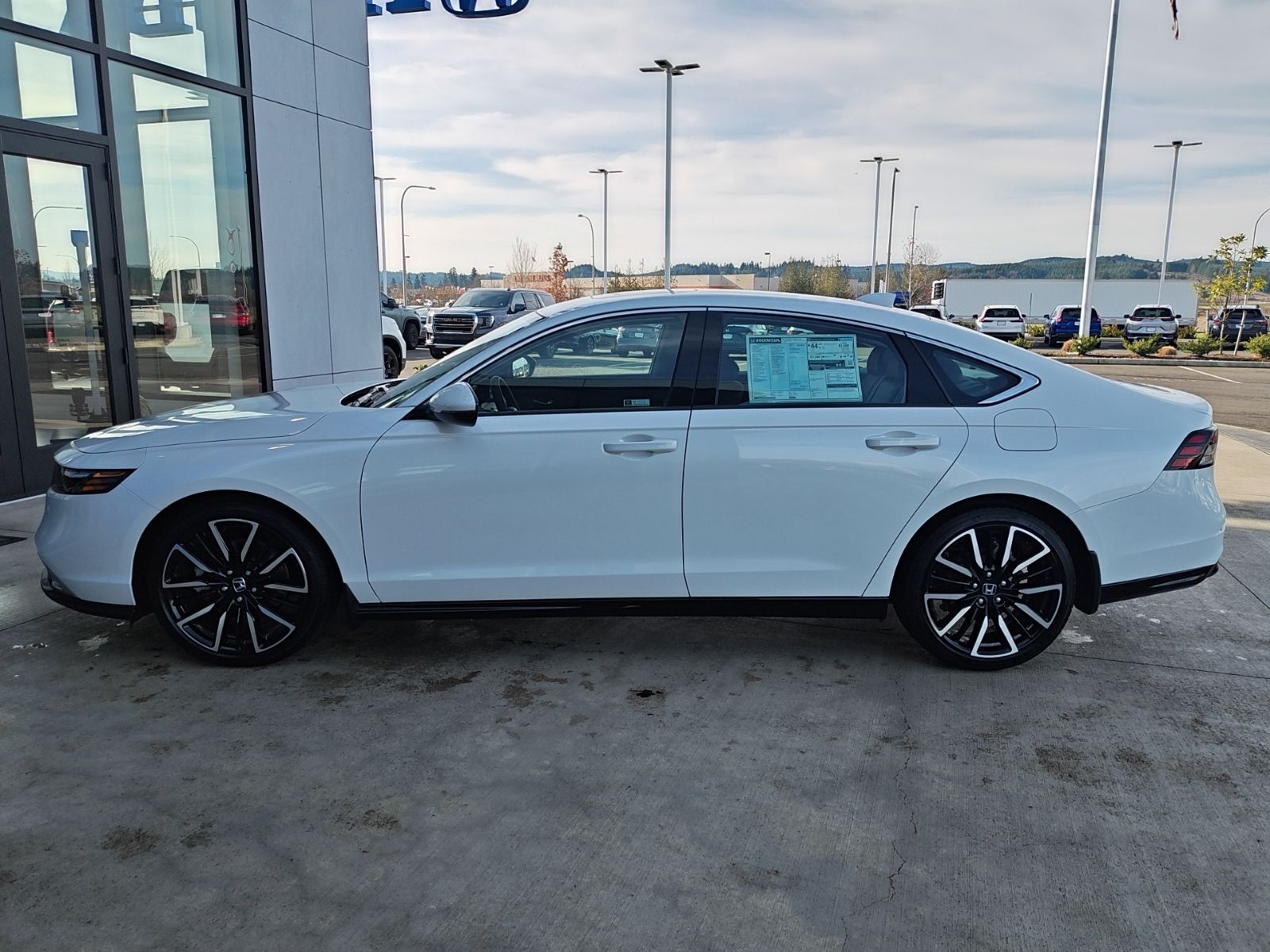 2025 Honda Accord Hybrid Touring - Photo 8