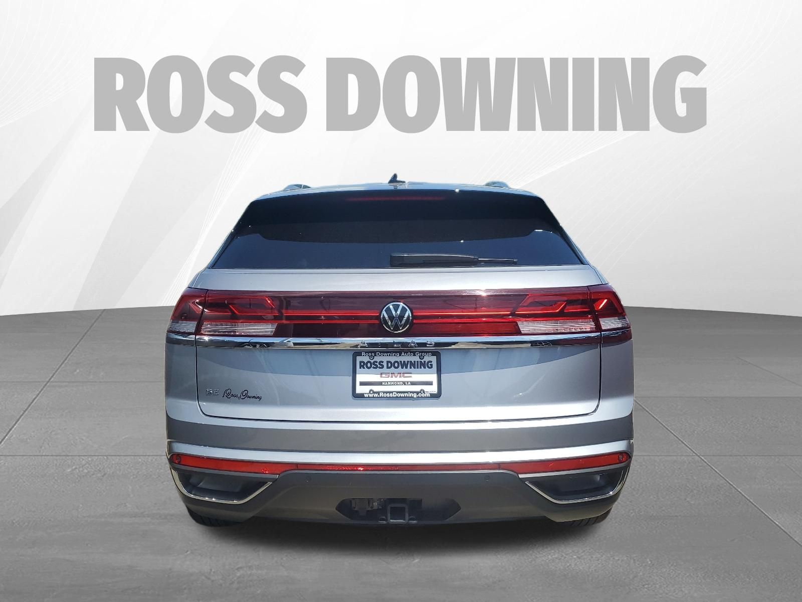 2025 Volkswagen Atlas Cross Sport 2.0T SE w/Technology - 4