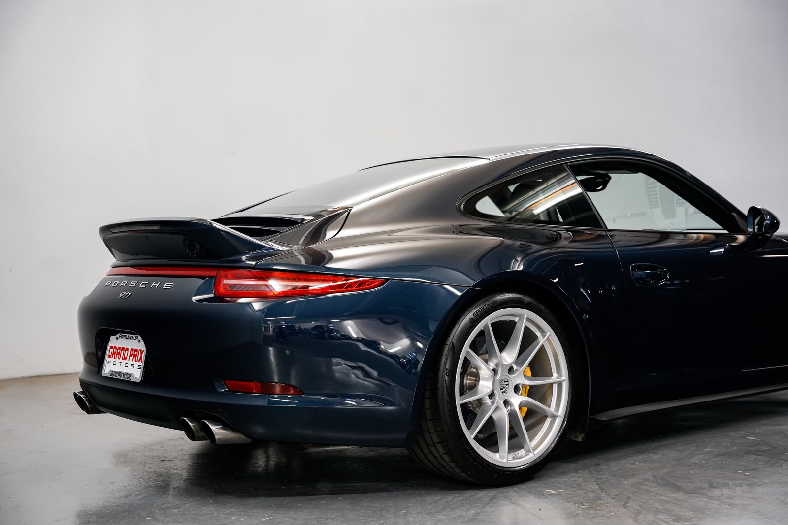 2014 Porsche 911 Carrera 4 — photo 32