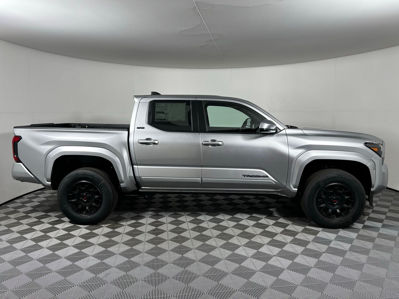 Thumbnail: 2025 Toyota Tacoma - 4