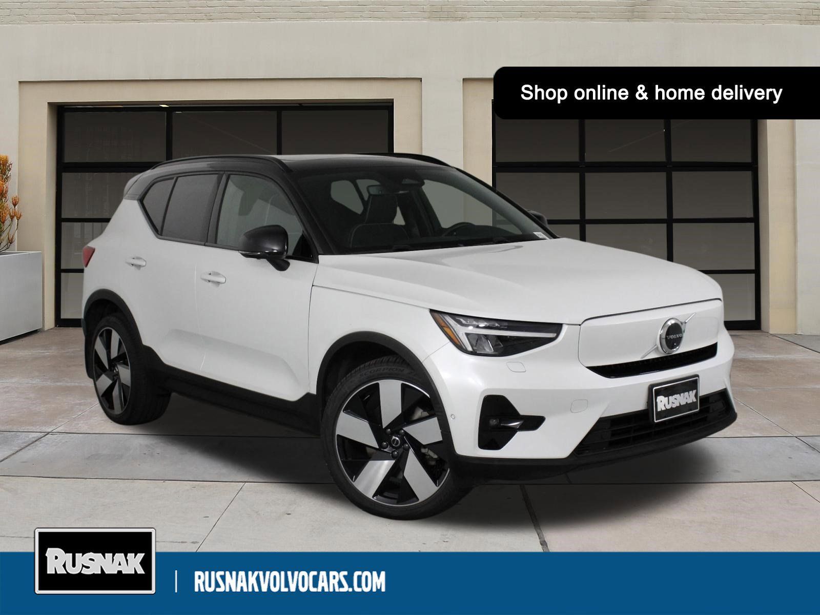 Crystal White 2023 Volvo XC40 Recharge Twin Ultimate eAWD SUV / Crossover All-Wheel Drive 1-Speed Automatic