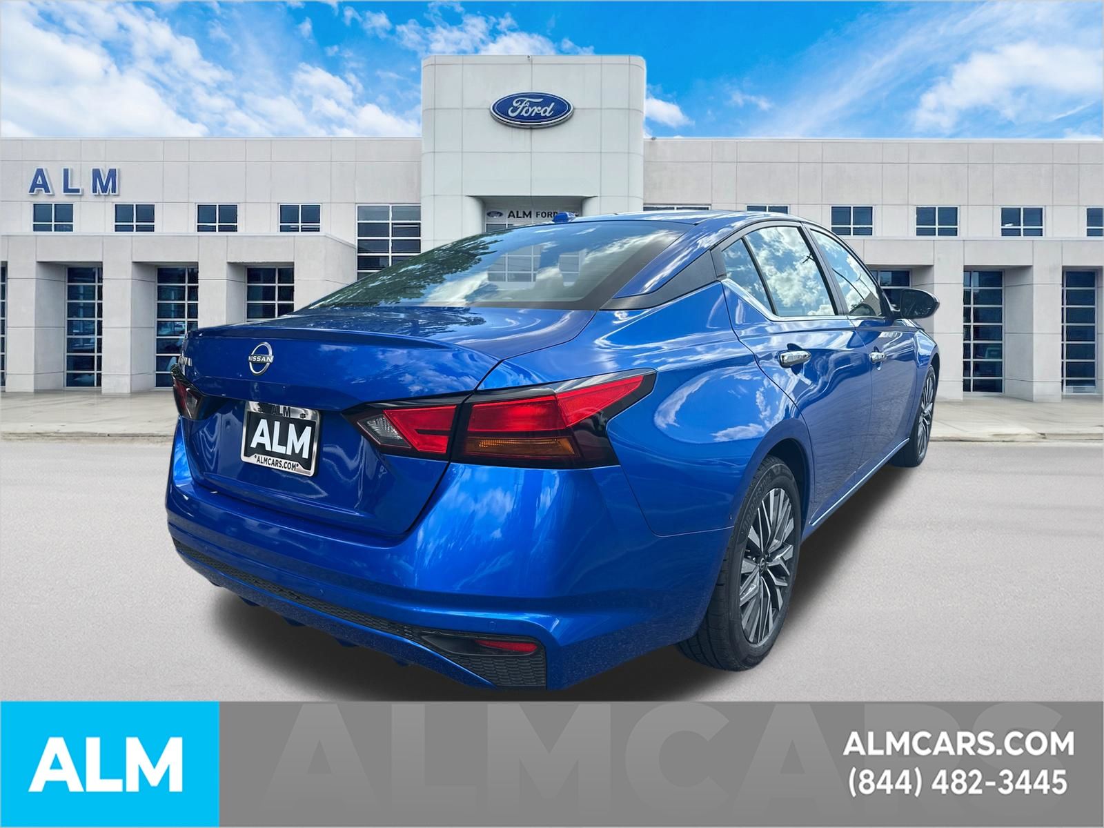 Used 2025 Blue Nissan 2.5 SV image 5