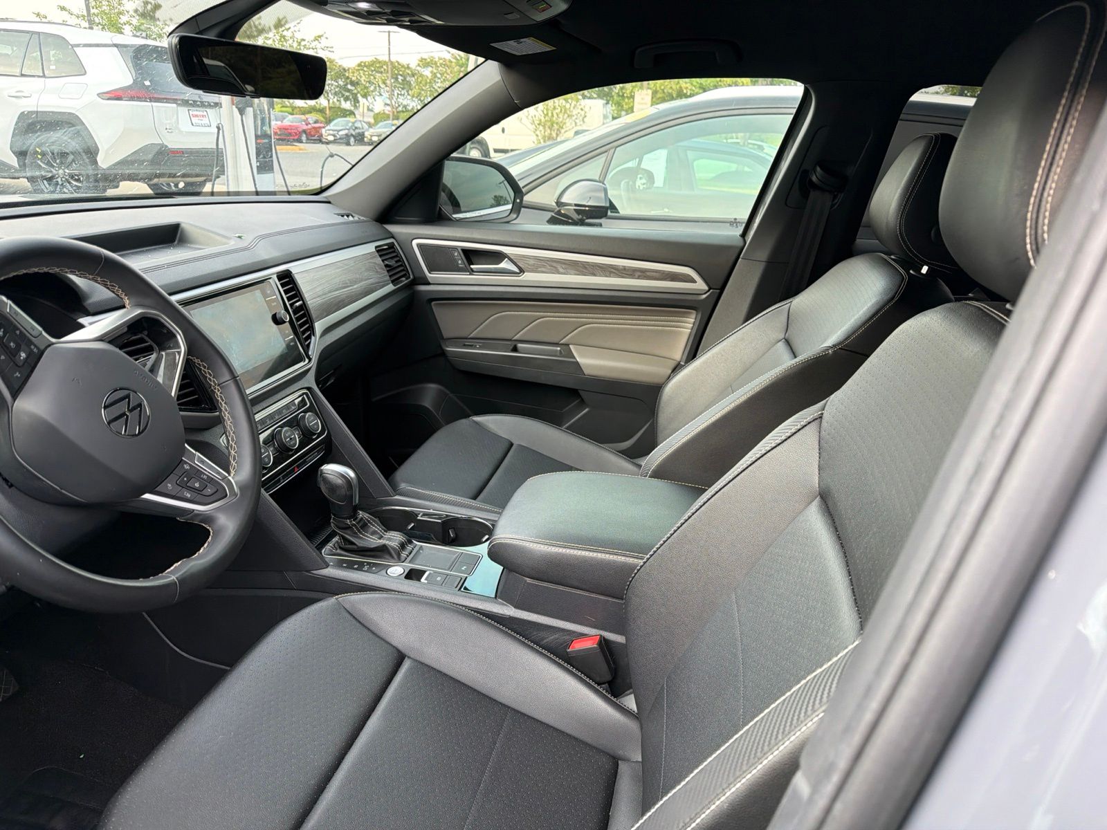 Used 2023 Gray Volkswagen 3.6L V6 SE w/Technology image 5