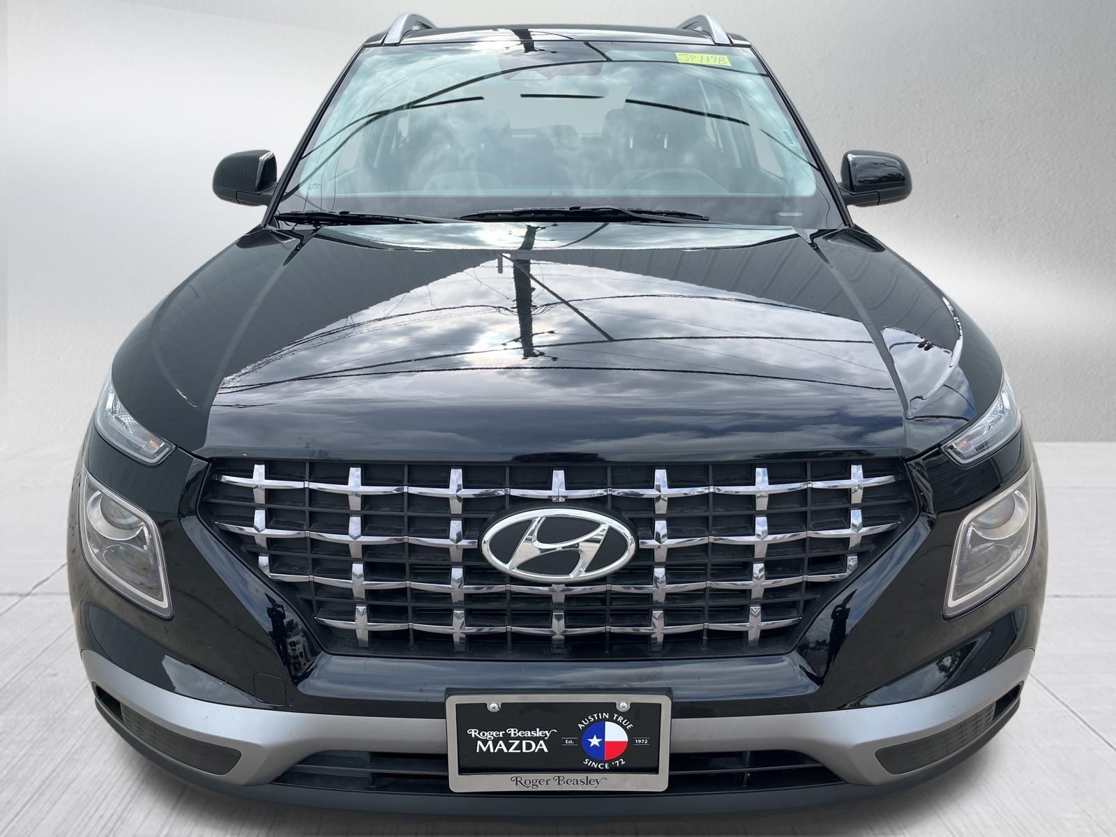 Used Car 2025 Hyundai Venue  Sel For Sale Under $20,000 In Austin, Texas
