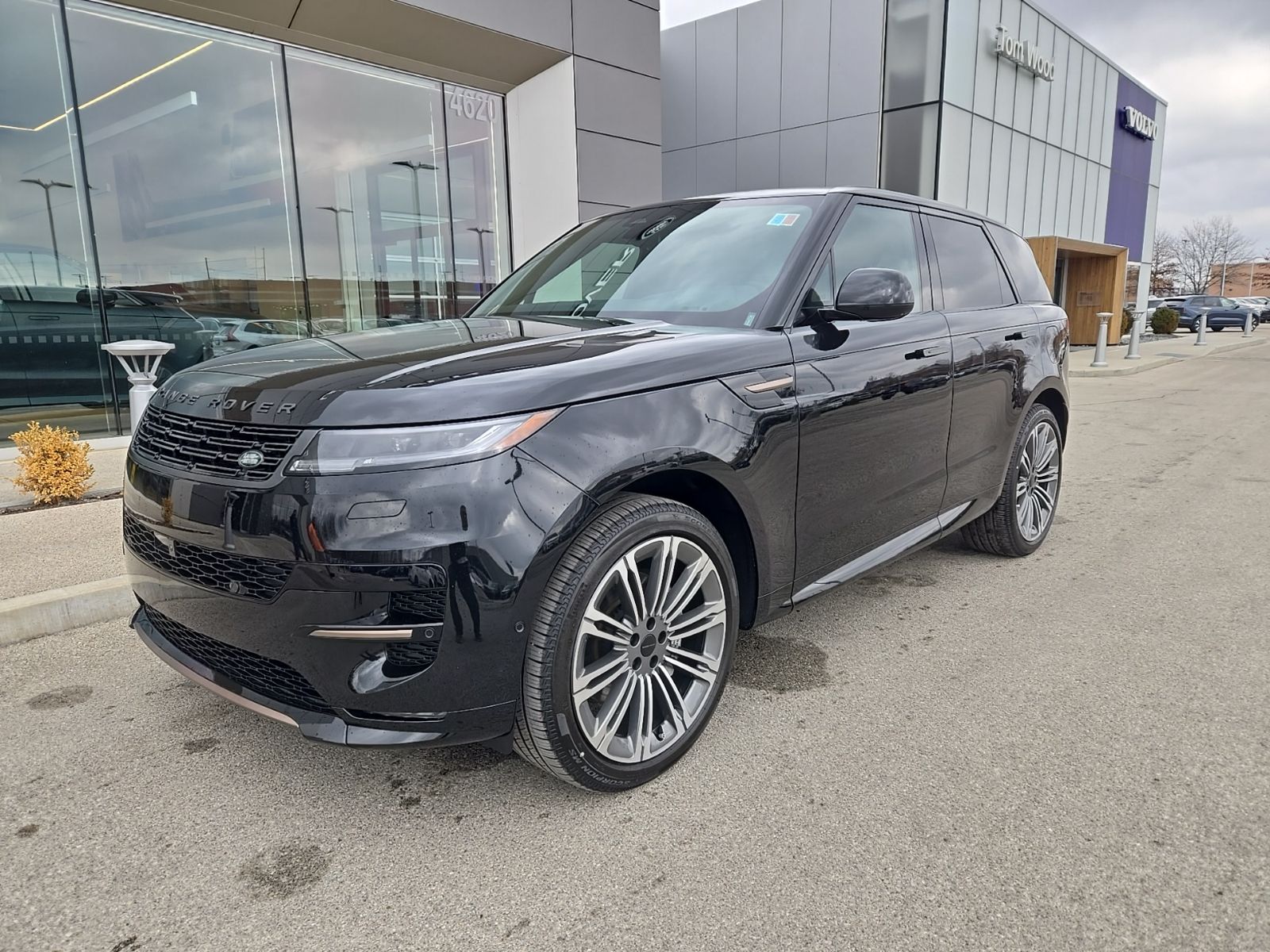 2026 Land Rover Range Rover Sport P460e Dynamic SE AWD