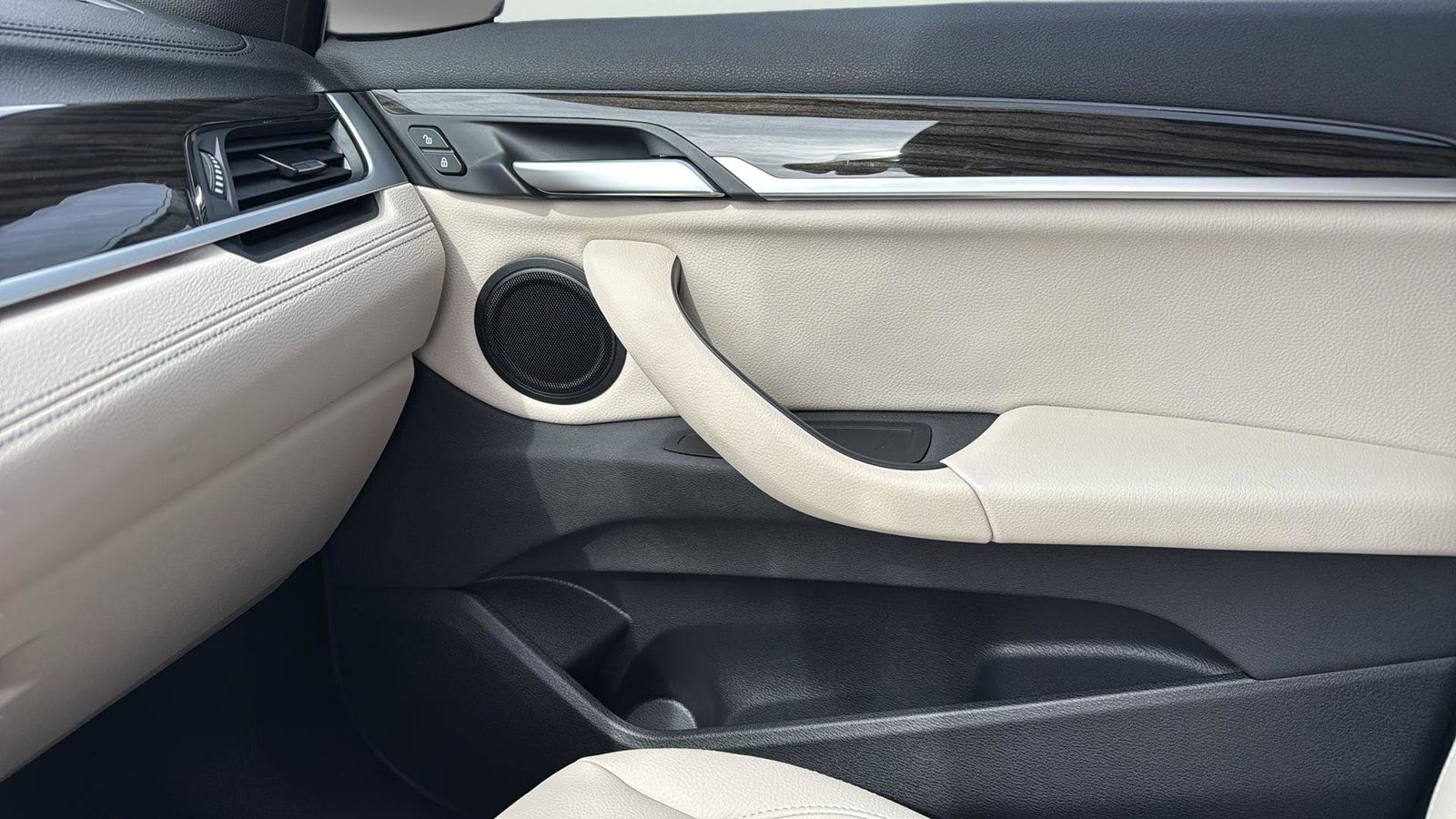 Used Car 2022 Bmw X1  Xdrive28i For Sale Under $30,000 In Austin, Texas