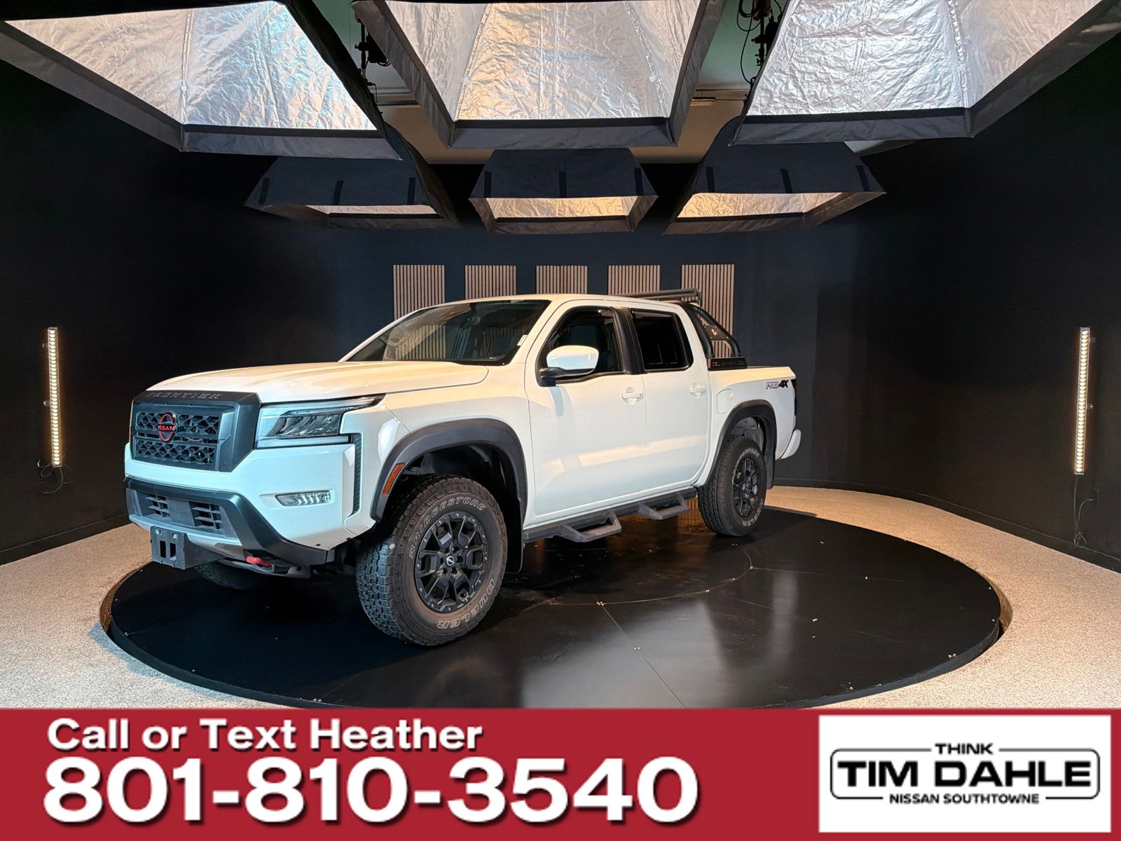 Glacier White 2023 Nissan Frontier Pickup Truck Four-Wheel Drive 9-Speed Automatic