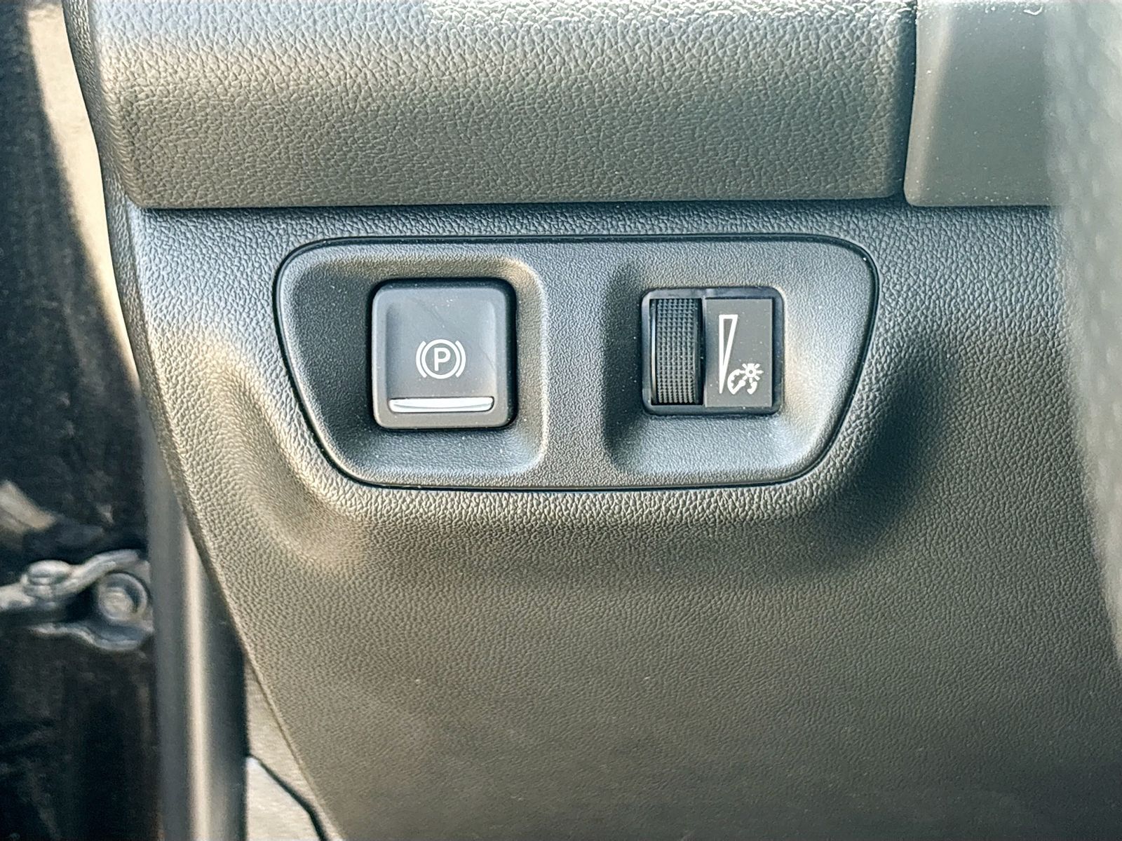 Used 2023 Black GMC SLE image 10