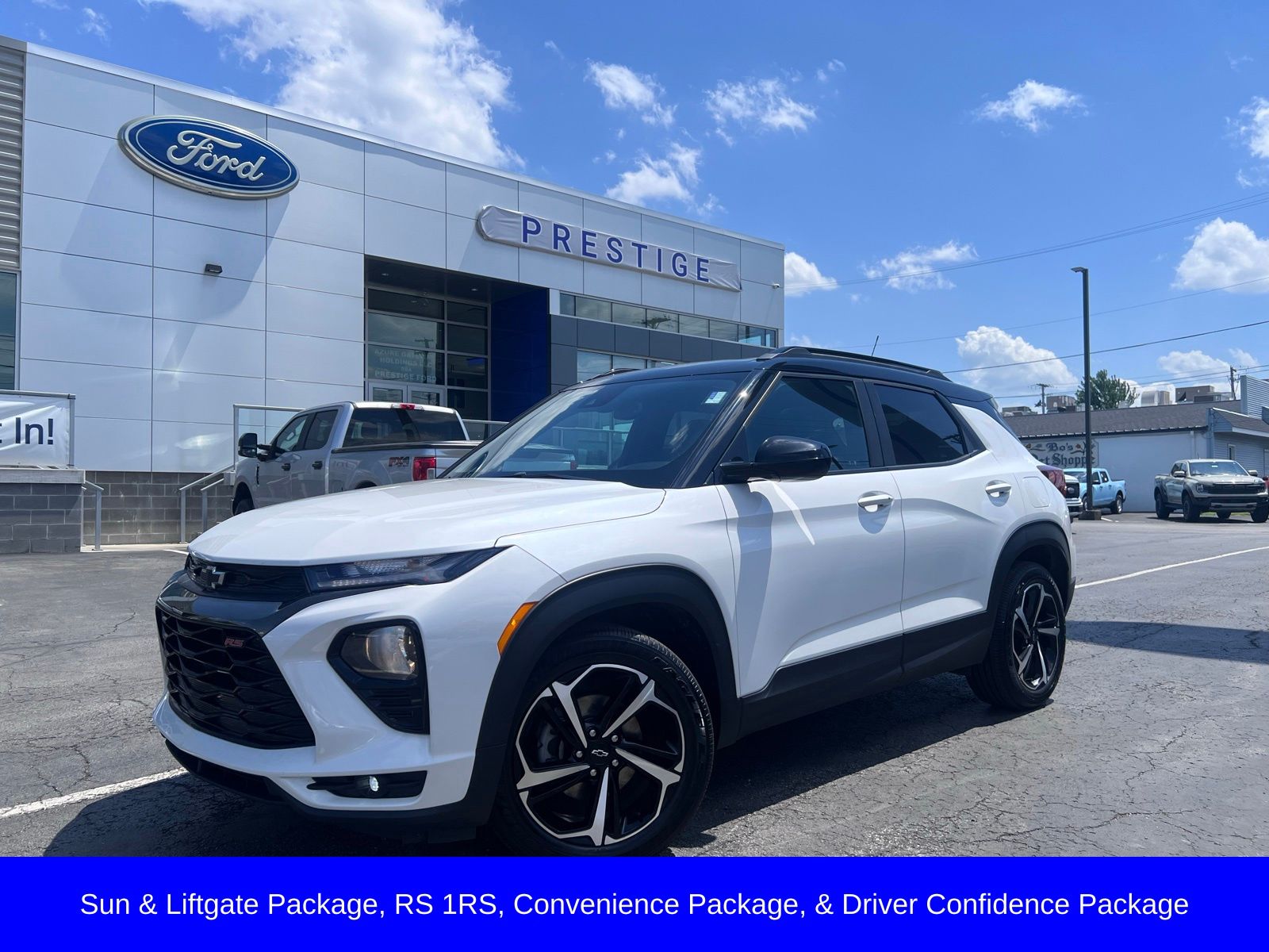 White (Iridescent Pearl Tricoat) 2021 Chevrolet Trailblazer SUV / Crossover Front-Wheel Drive Continuously Variable Transmission