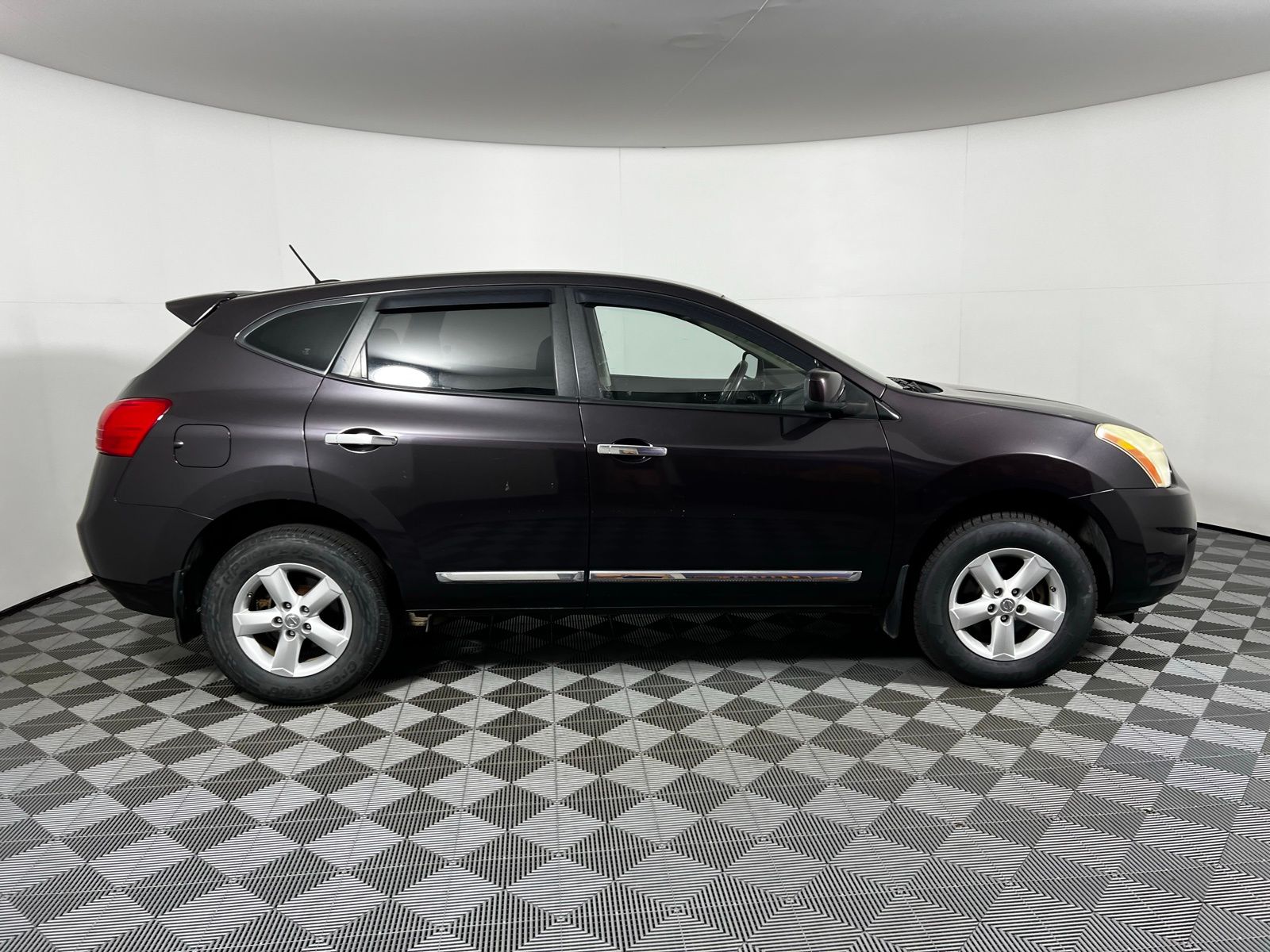 Thumbnail: 2013 Nissan Rogue - 4