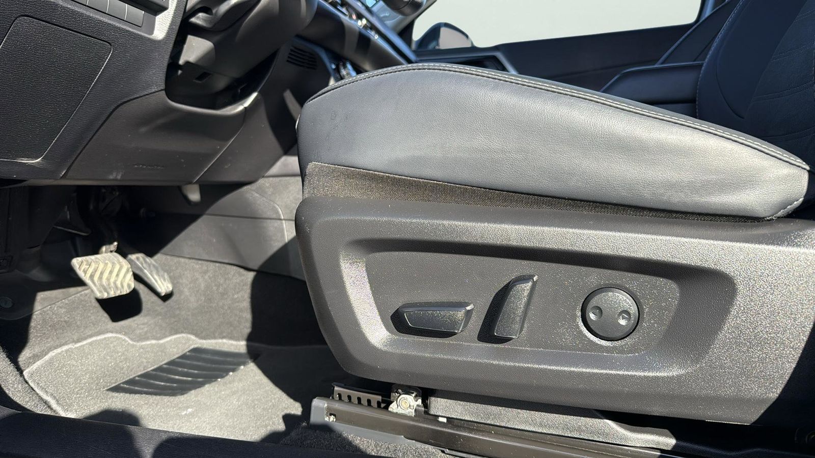 Used Car 2025 Mitsubishi Outlander  Se For Sale Under $30,000 In Austin, Texas