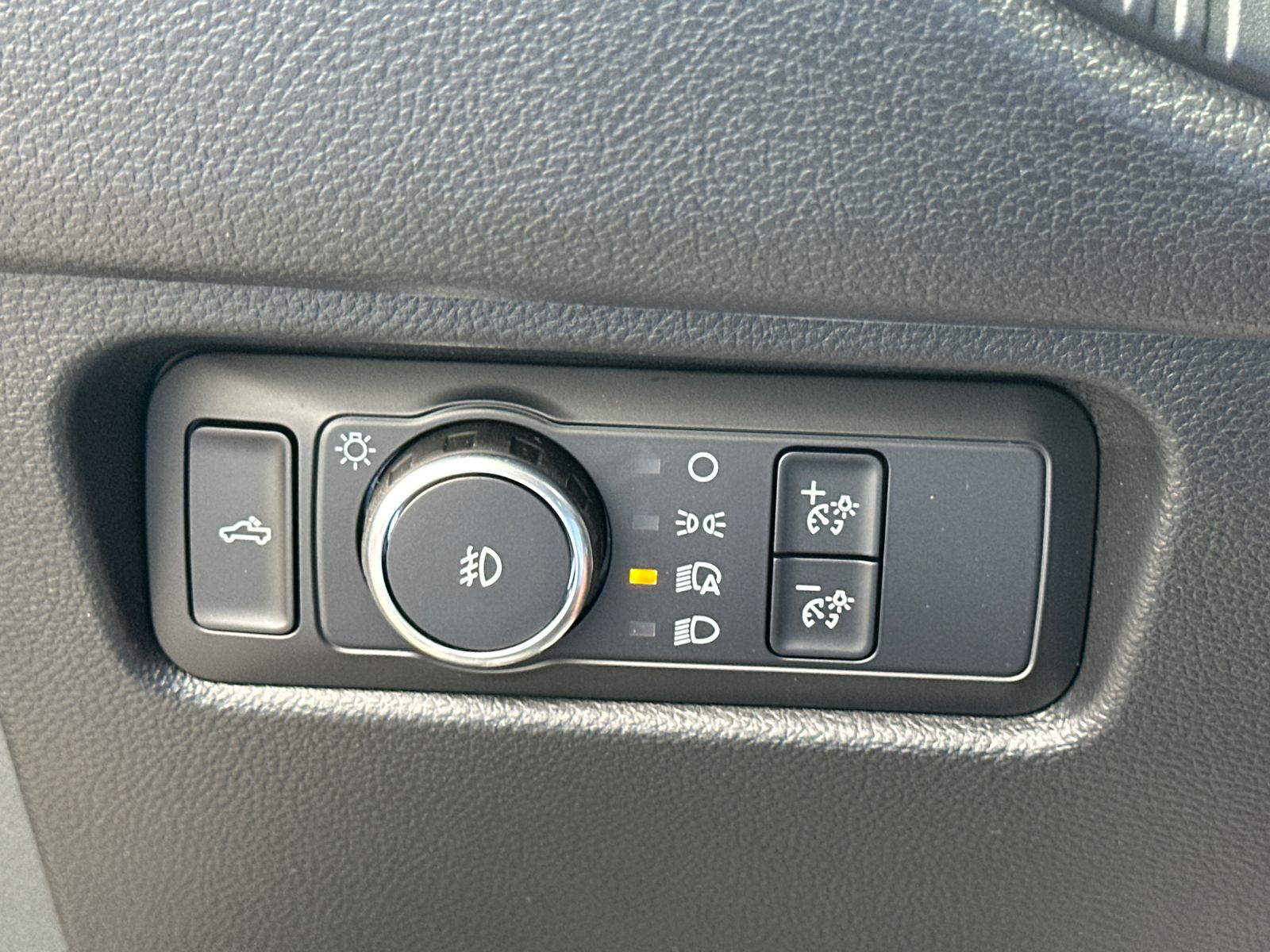 New 2026 Marsh Gray Ford XLT image 32