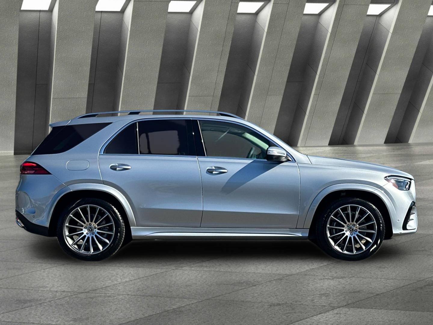 used 2026 Mercedes-Benz GLE car, priced at $75,498