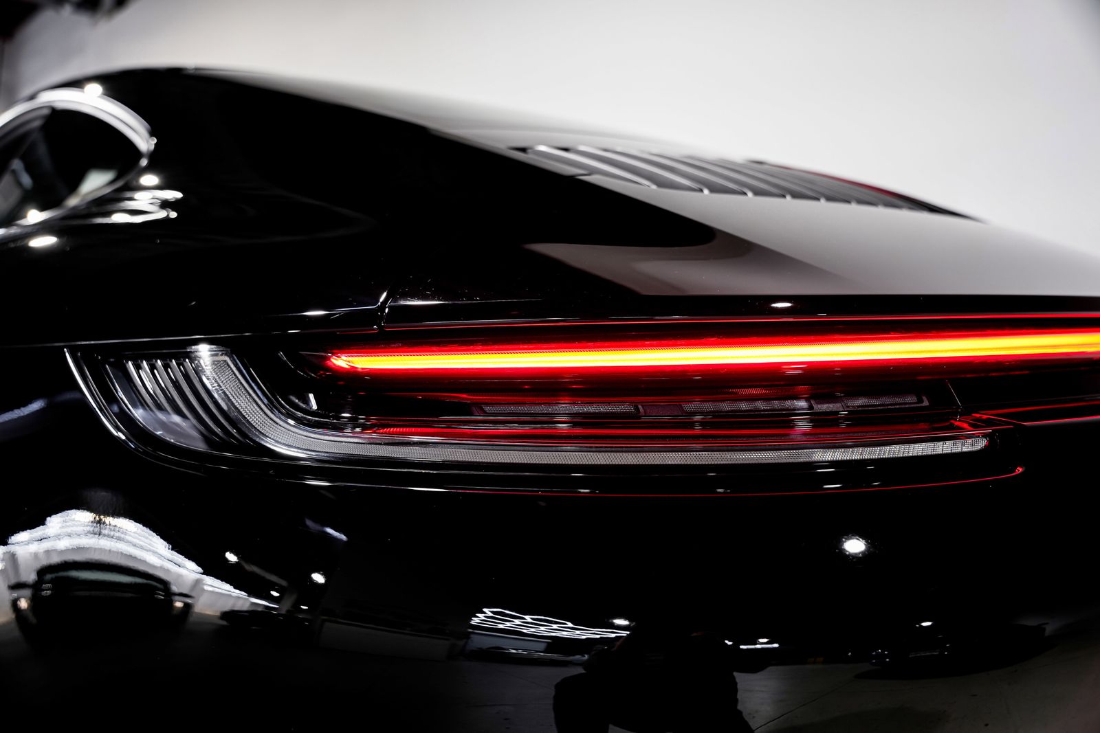 2022 Porsche 911 Carrera 4S — photo 35