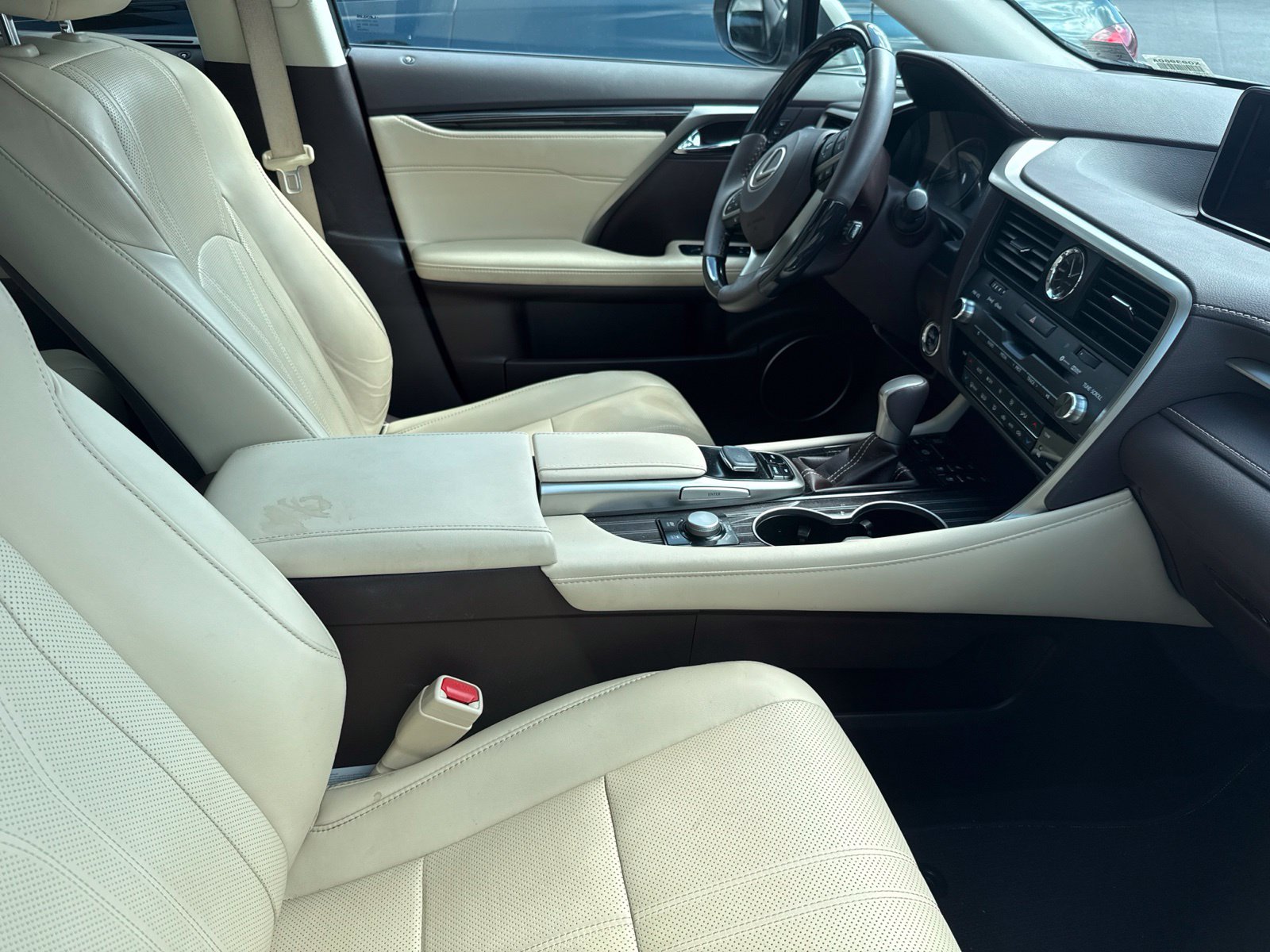Used 2017 Beige Lexus 450h image 7