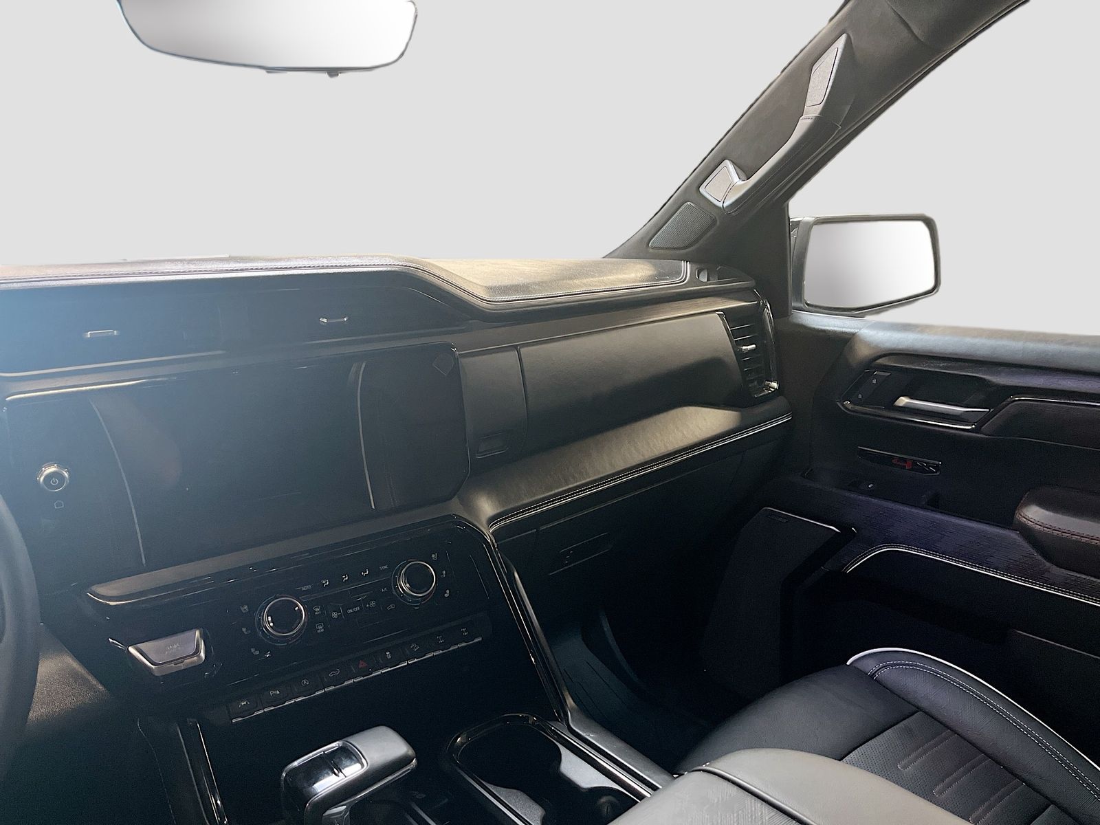 Used 2025 White GMC AT4X image 25