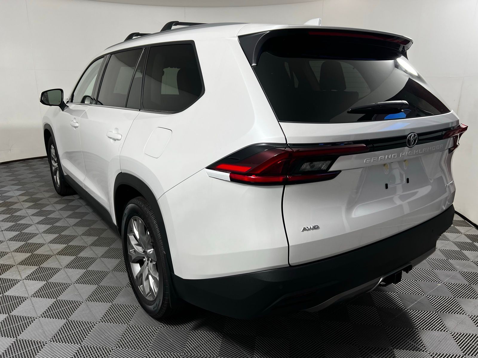 Thumbnail: 2025 Toyota Grand Highlander - 7