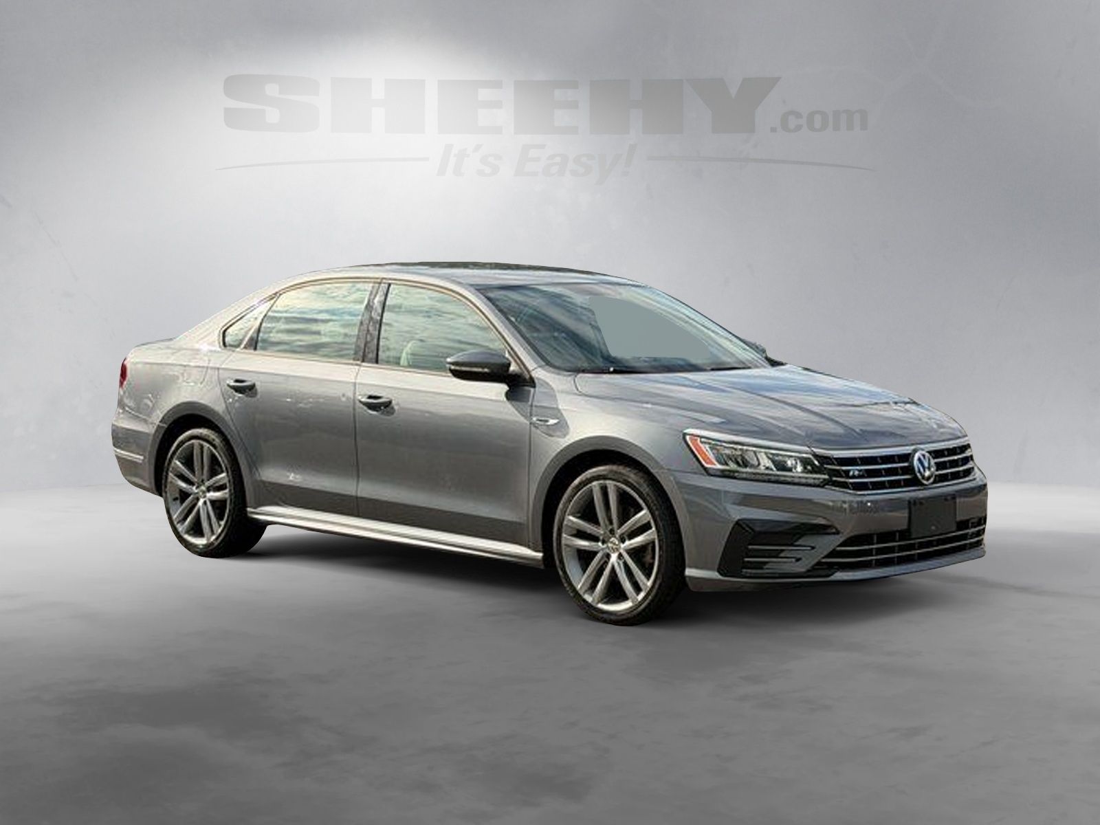 Used 2018 Gray Volkswagen 2.0T R-Line image 2