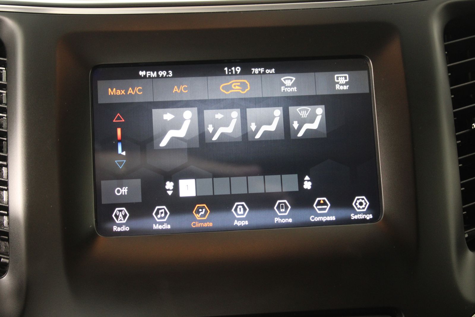 Used 2019 Black Jeep Latitude image 4