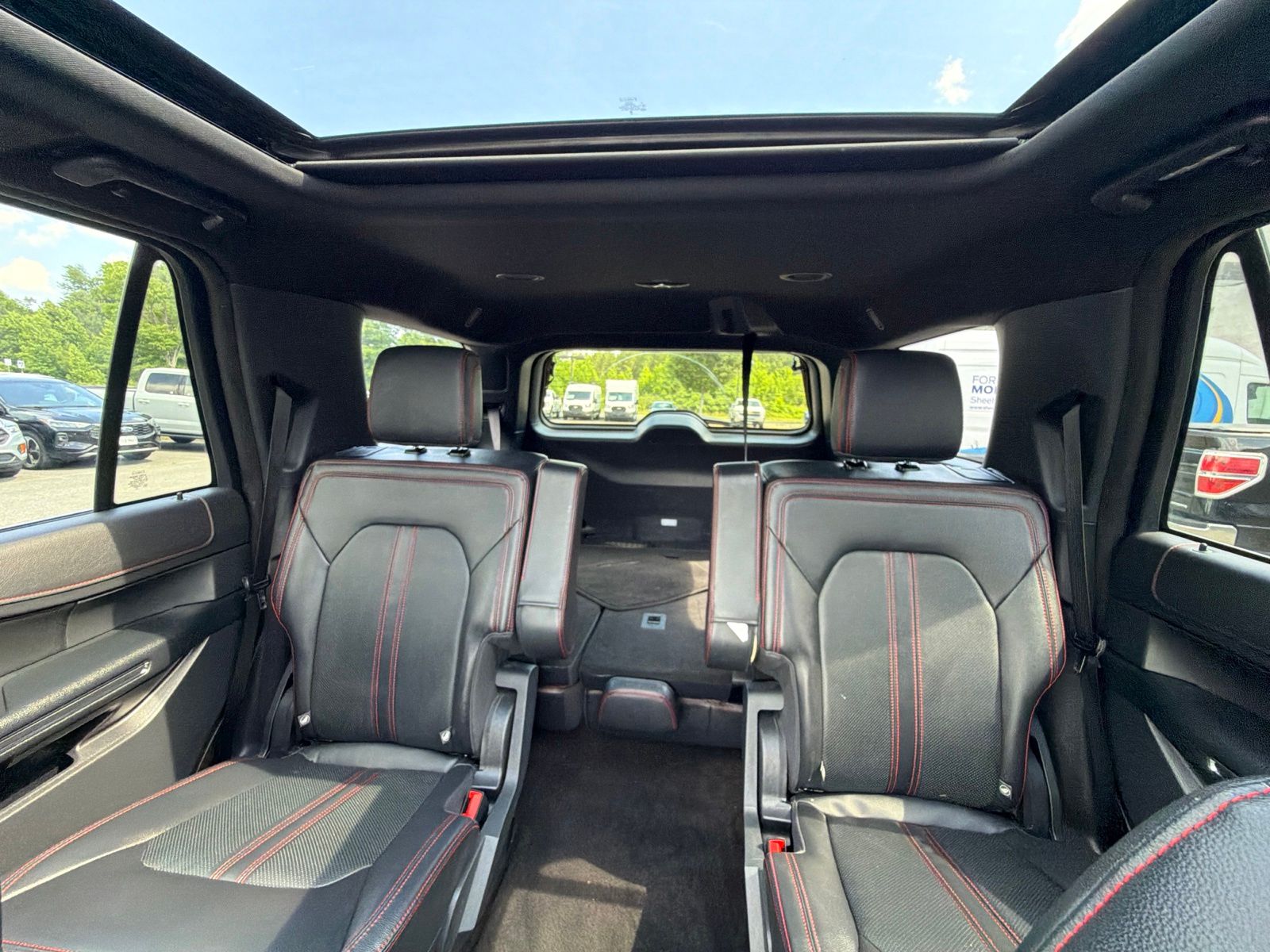 Certified Used 2023 Oxford White Ford Limited image 30