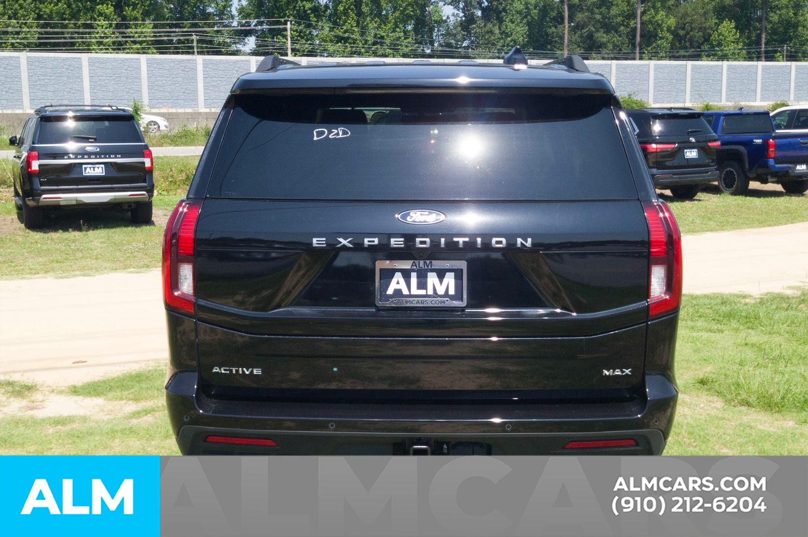 Used 2025 Black Metallic Ford Active image 7