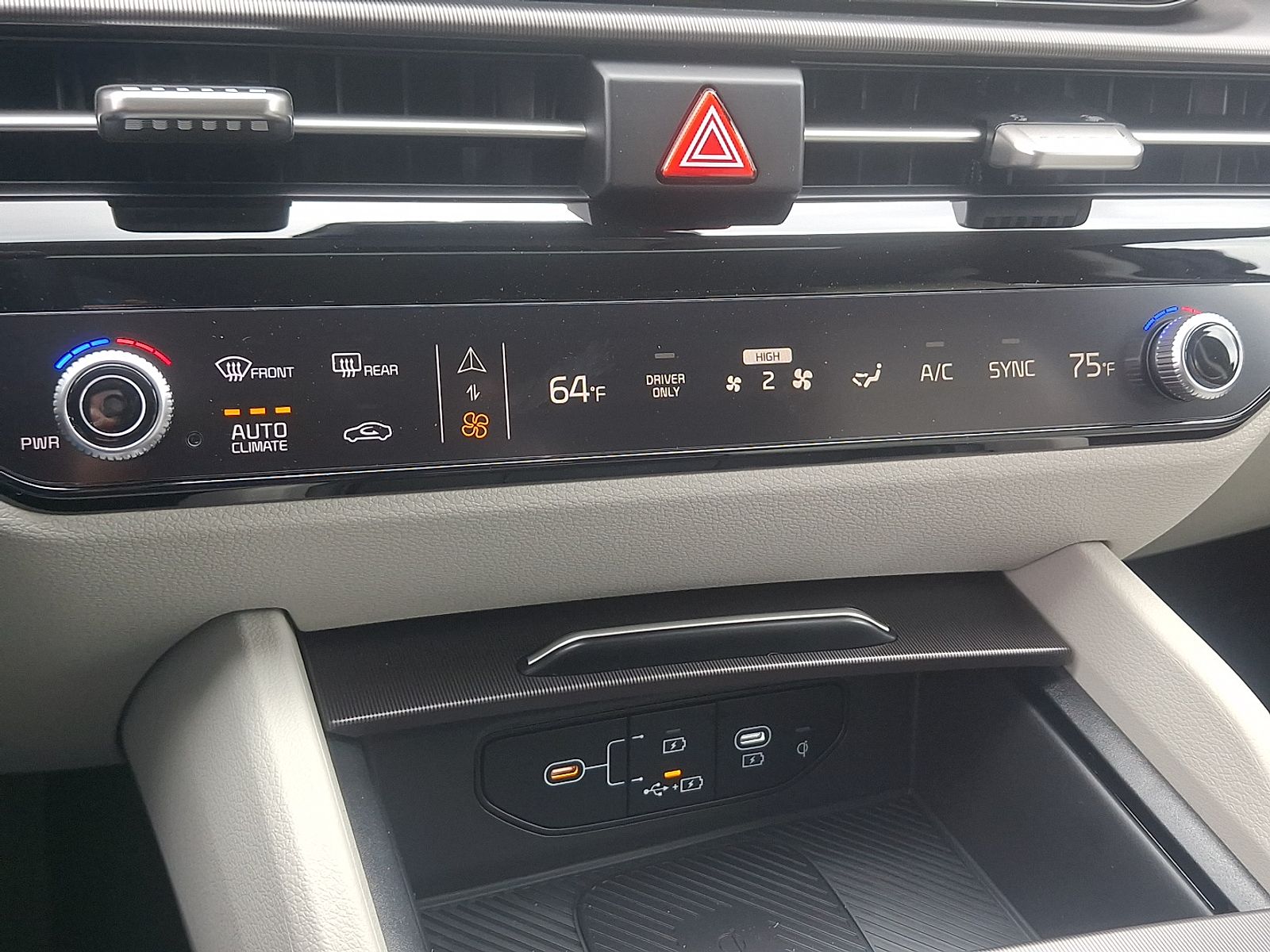 2026 Kia Sportage EX Hybrid - Photo 17