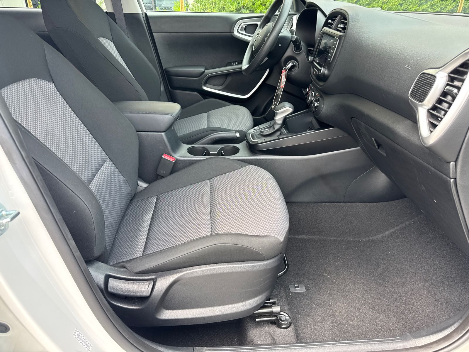 Used 2025 White Kia LX image 13