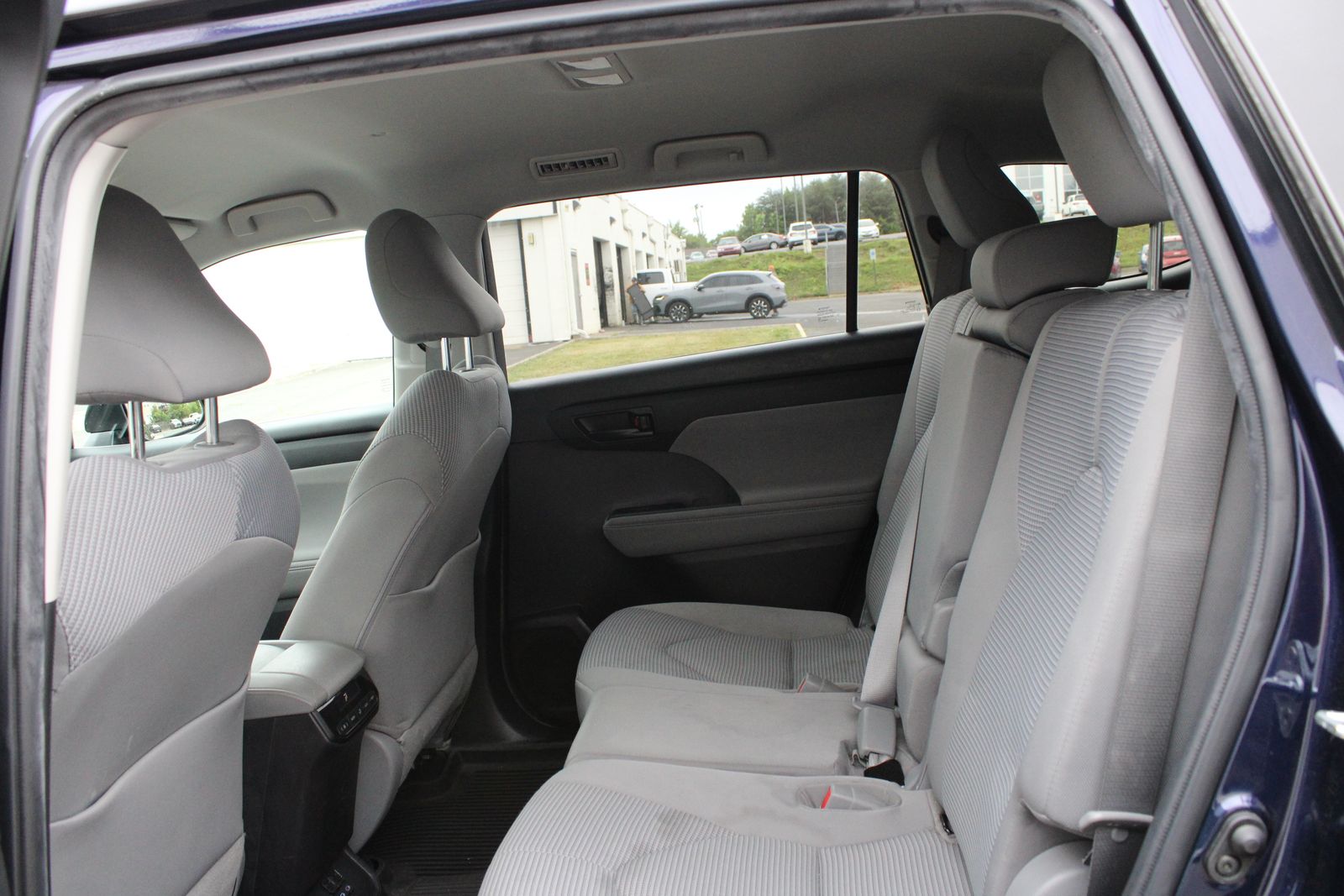 Used 2022  Toyota LE image 11