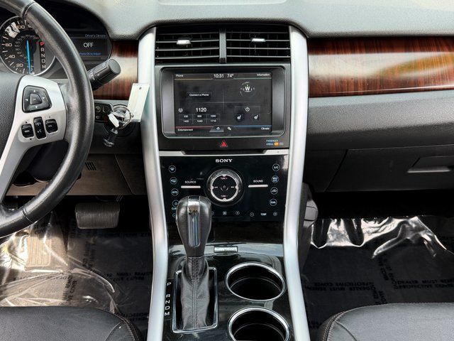 Used 2011 White Platinum Clearcoat Metallic Ford Limited image 30