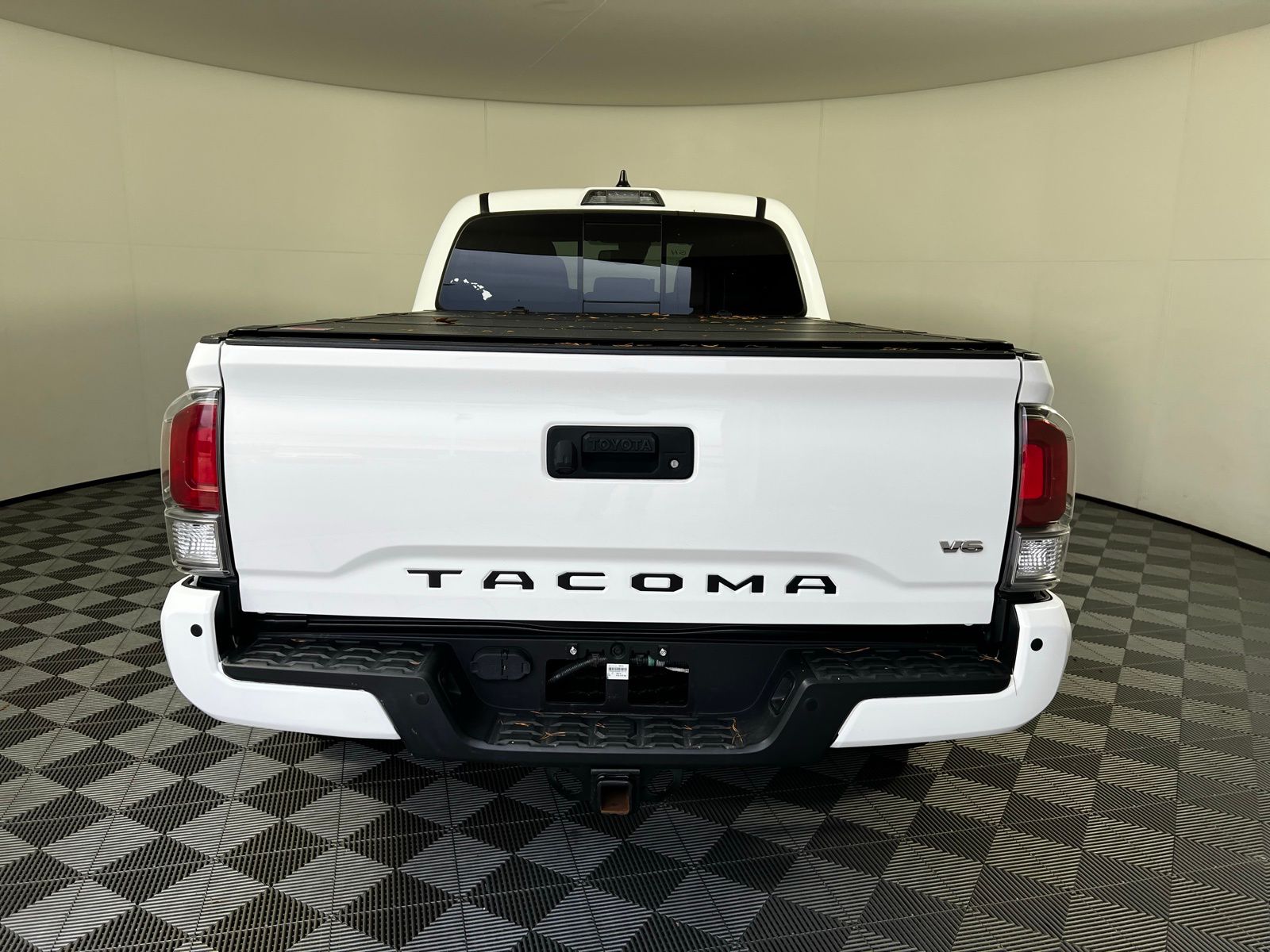 Thumbnail: 2021 Toyota Tacoma - 6
