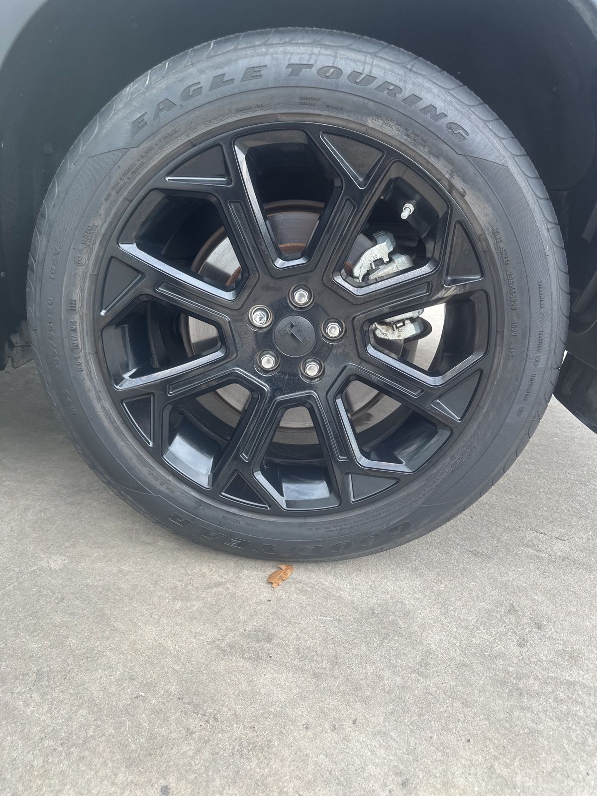 Used Car 2023 Toyota Highlander  Le For Sale Under $35,000 In Austin, Texas