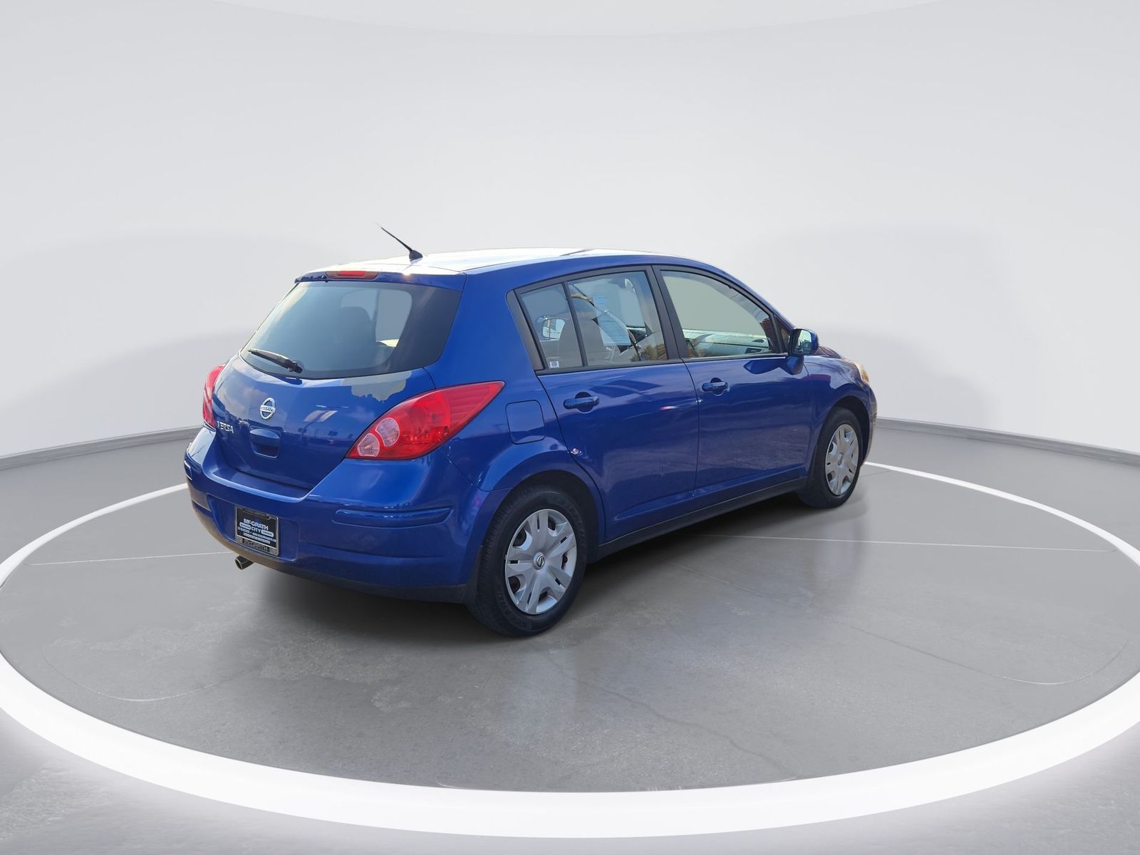 2011 Nissan Versa 1.8 S 8