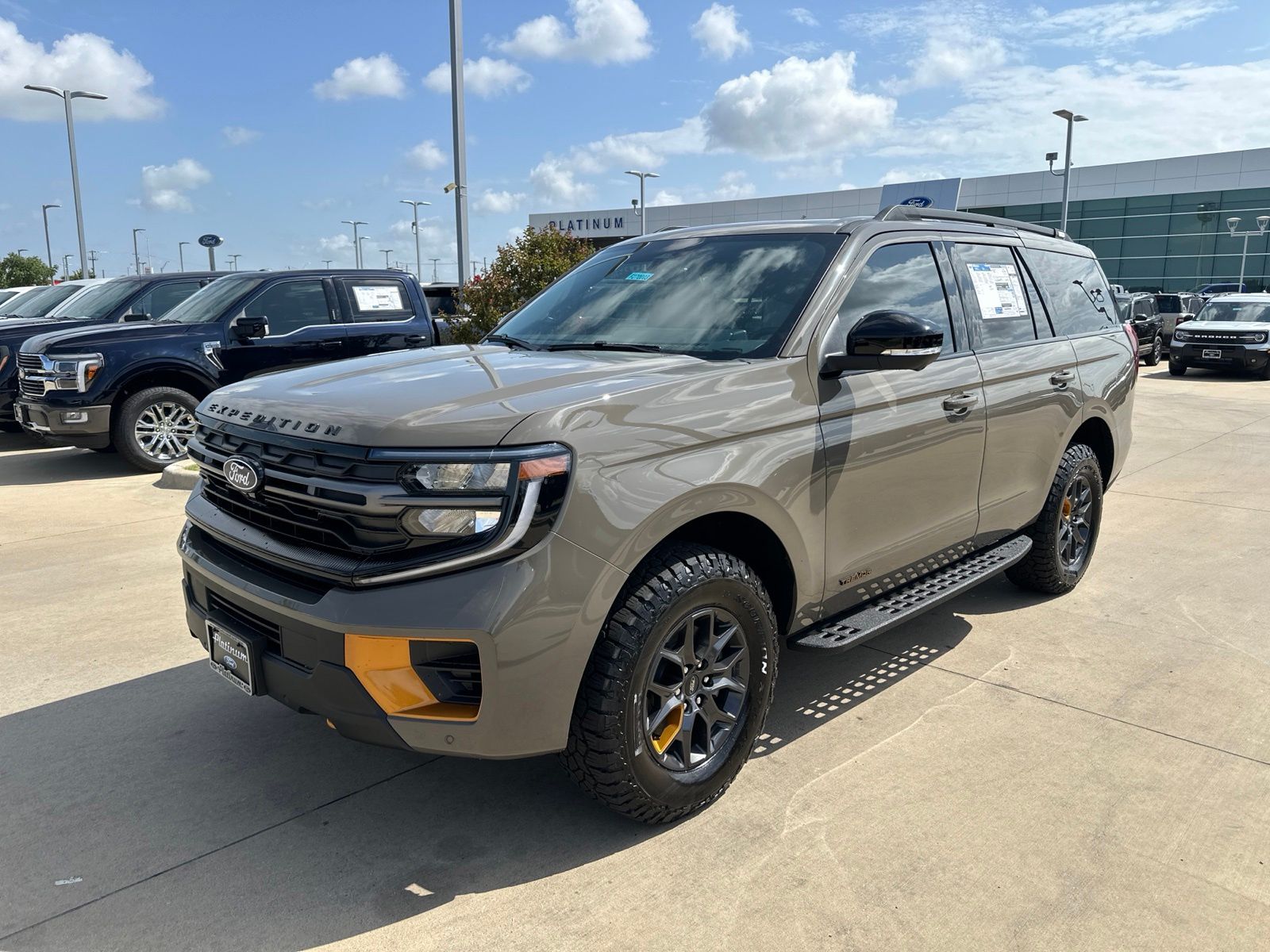 Gray 2027 Ford Expedition SUV / Crossover Four-Wheel Drive Automatic